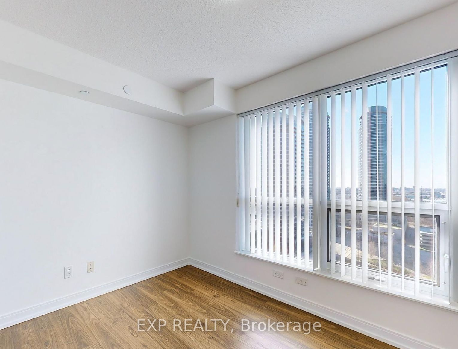 255 Village Green Sq, unit 1403 for rent - image #10