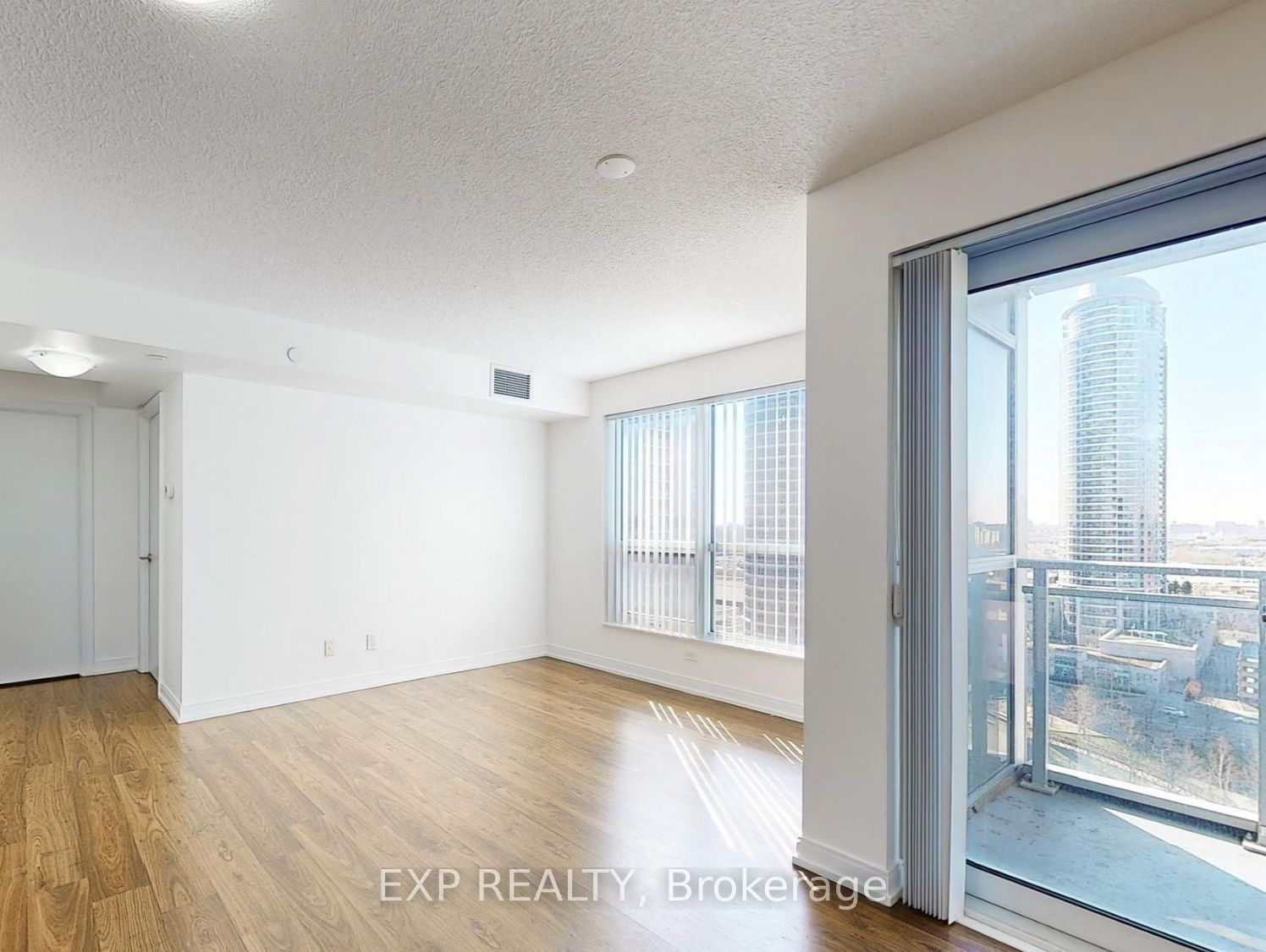 255 Village Green Sq, unit 1403 for rent - image #6