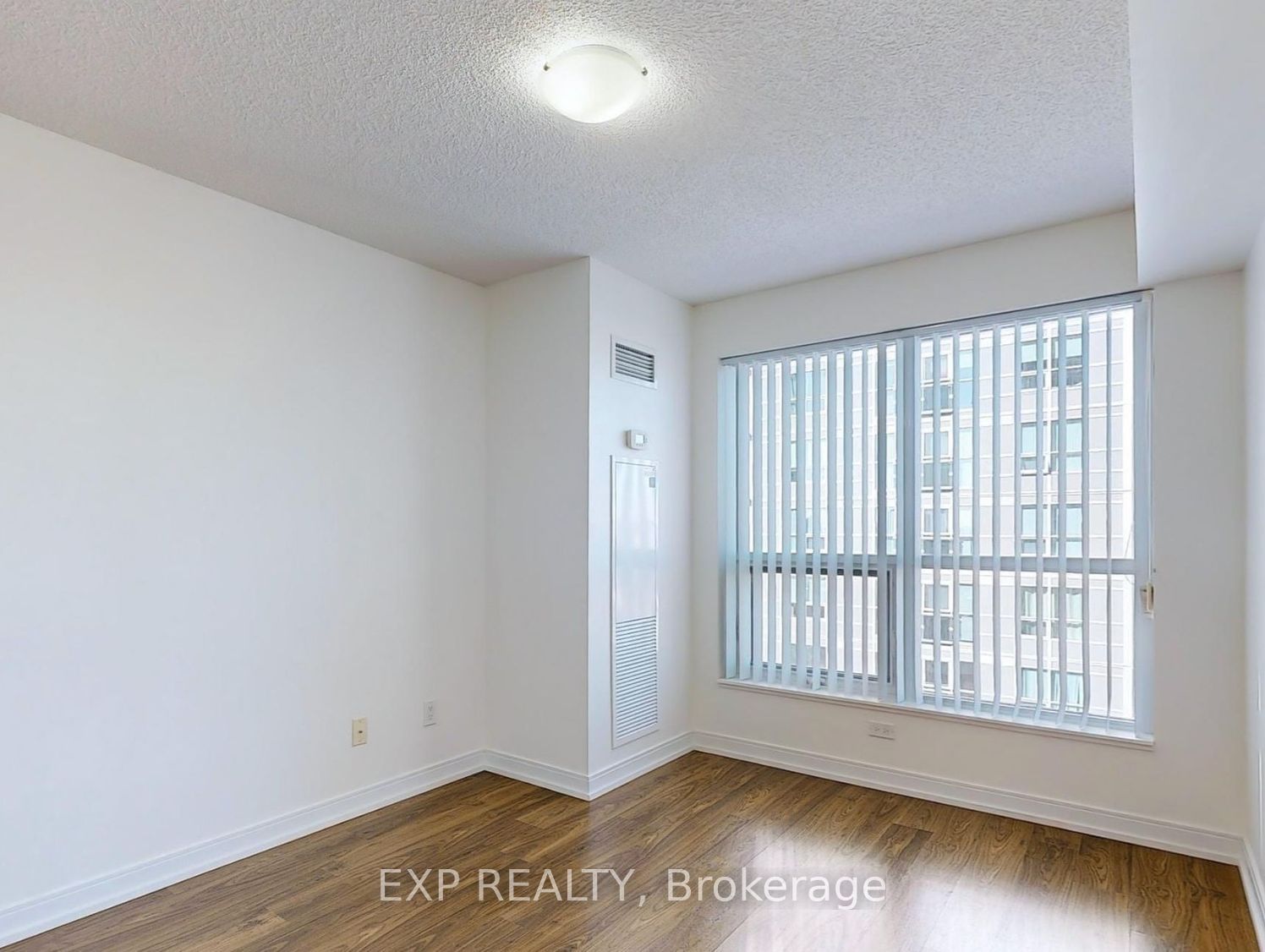 255 Village Green Sq, unit 1403 for rent - image #7