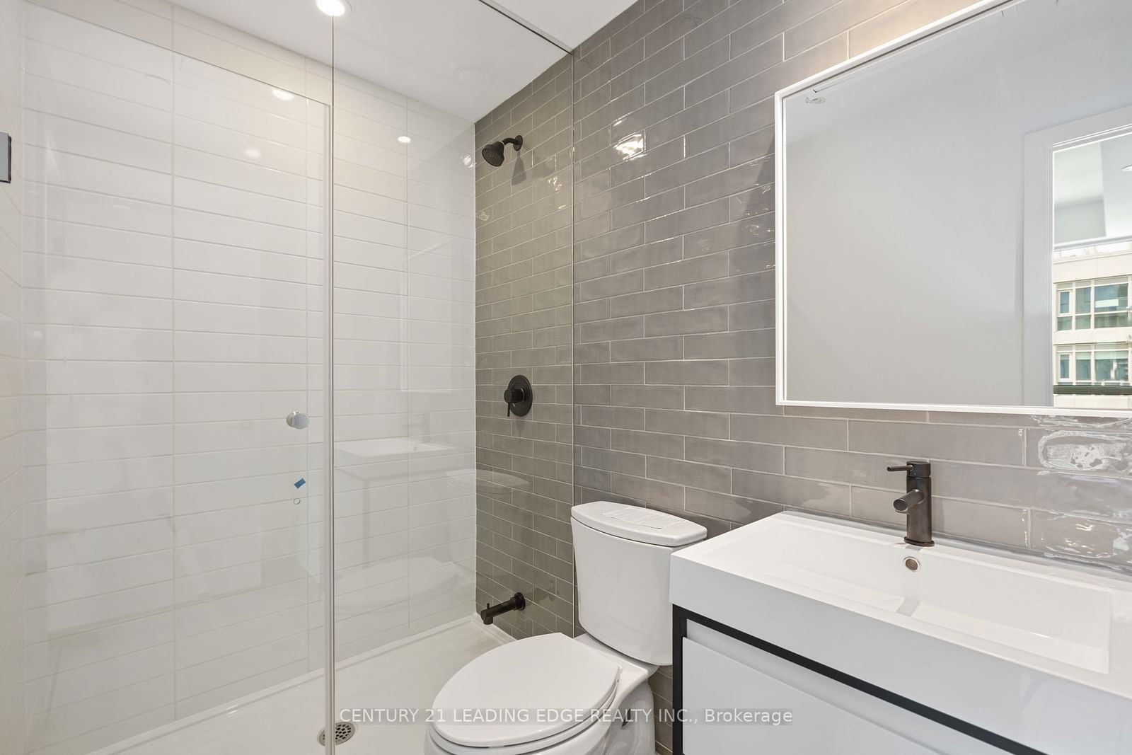 150 Logan Ave, unit 611 for sale - image #7