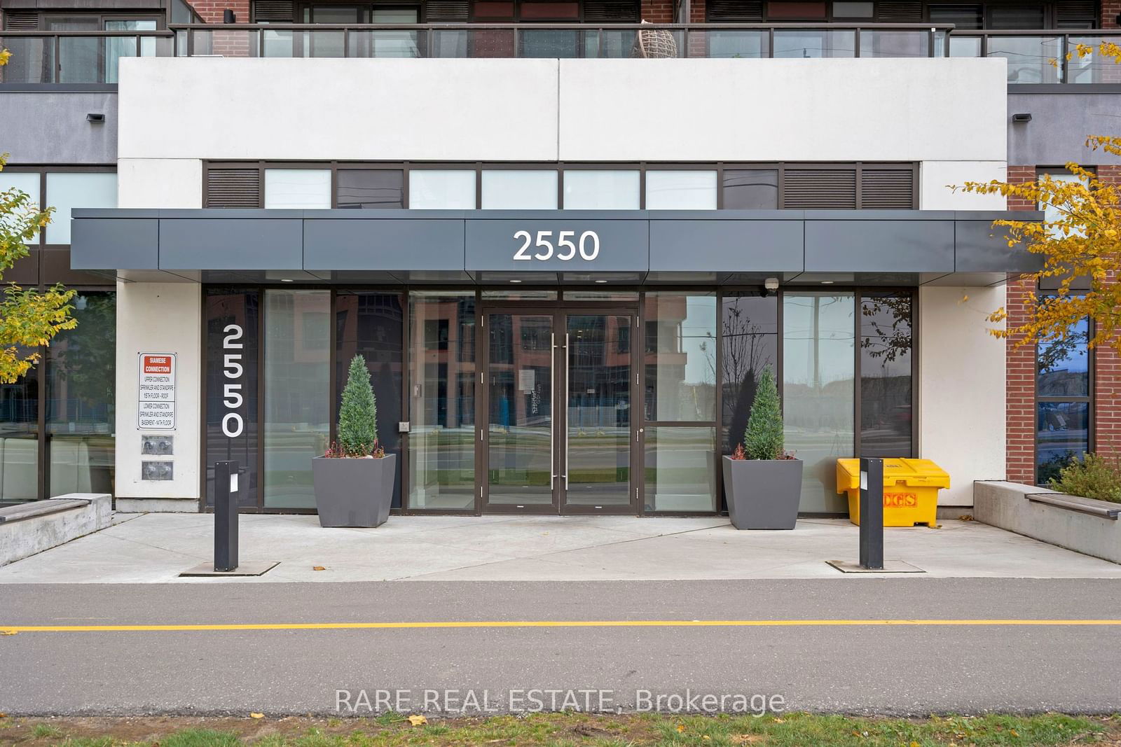 2550 Simcoe St, unit PH15 for sale