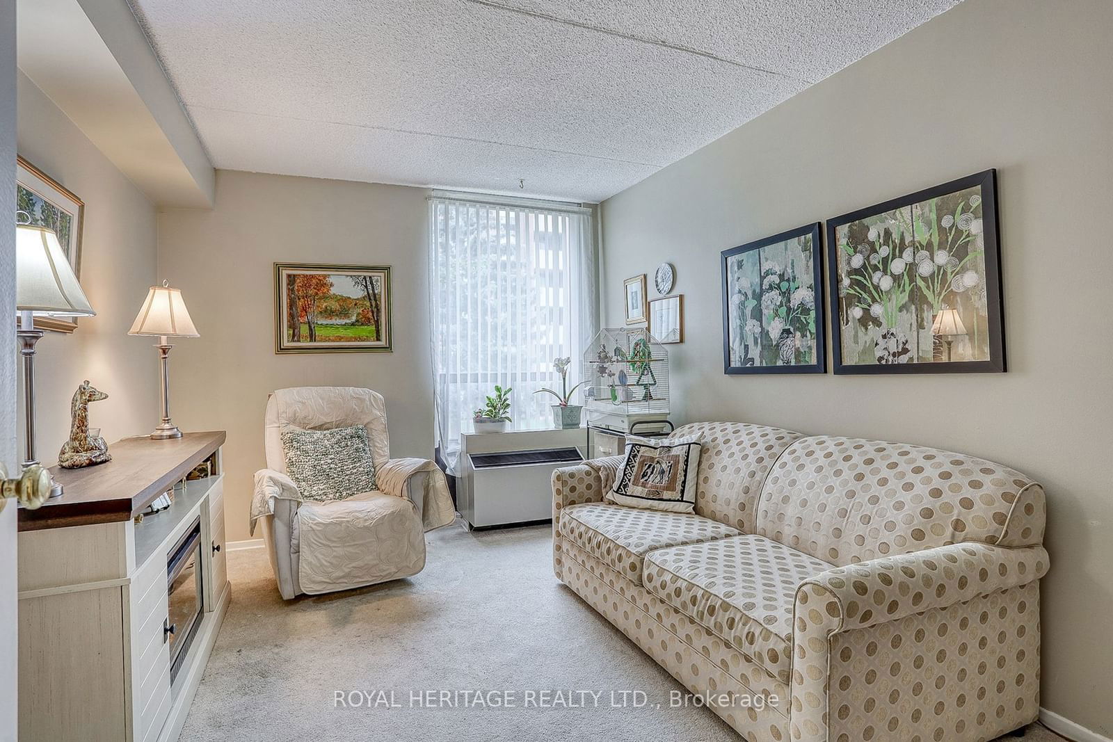 1525 Diefenbaker Crt, unit 215 for sale - image #31