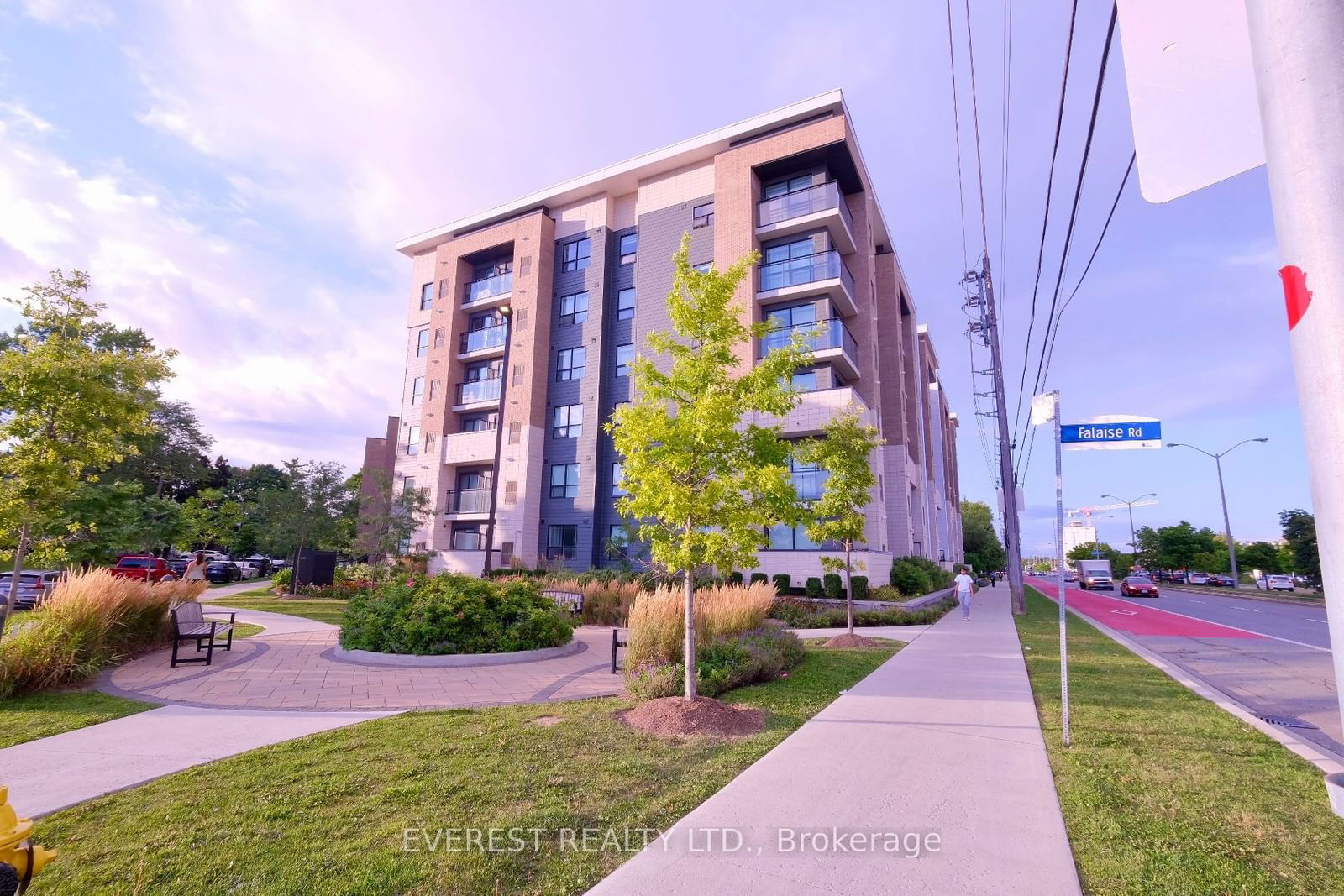 1 Falaise Rd S, unit 501 for sale