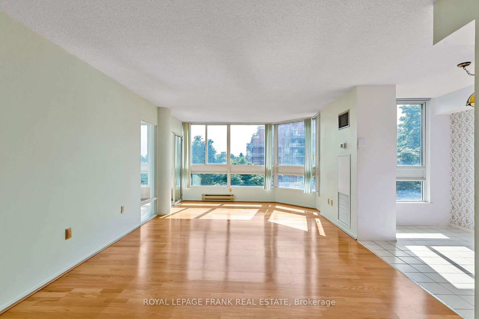 3233 Eglinton Ave E, unit 405 for sale - image #12