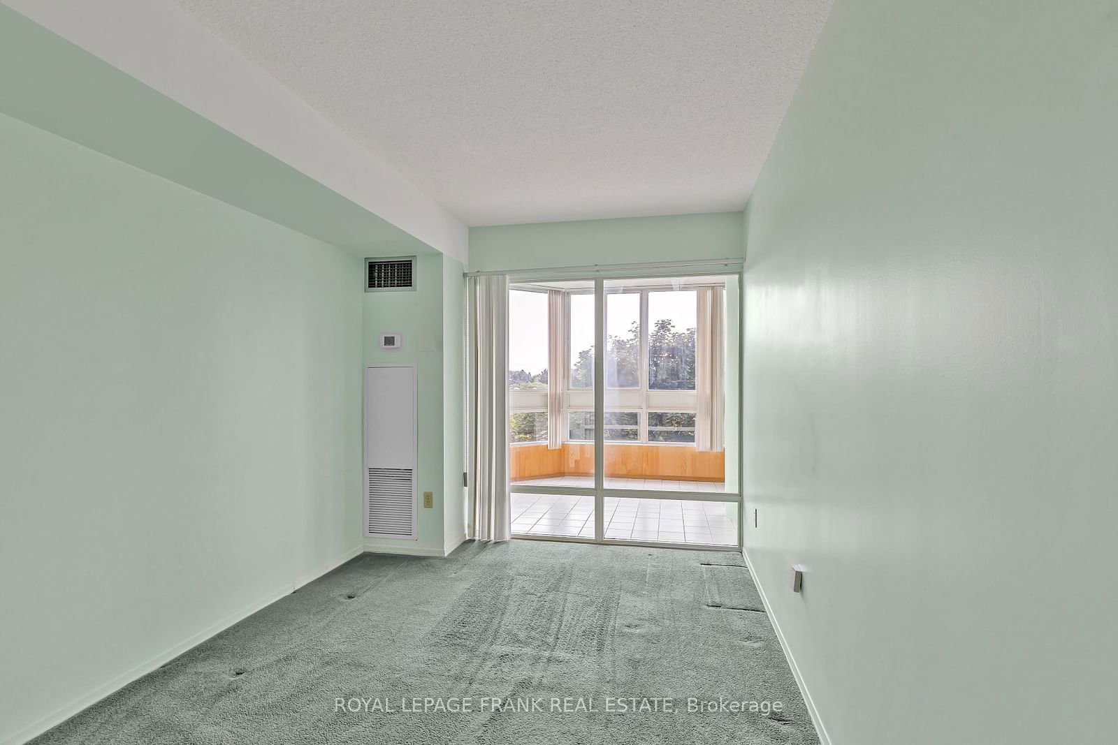 3233 Eglinton Ave E, unit 405 for sale