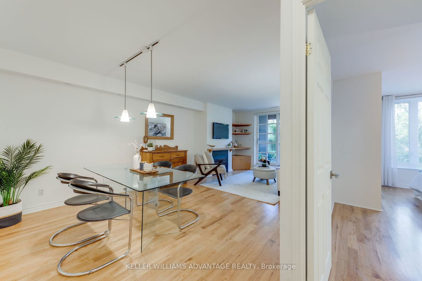 2371 Queen St E, unit 102 for sale - image #15