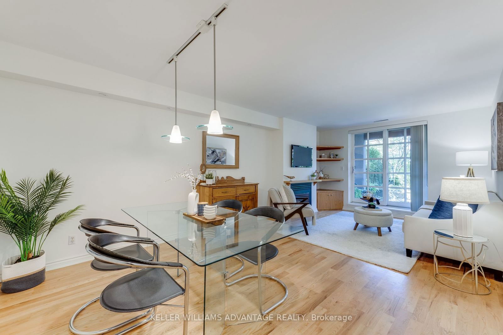 2371 Queen St E, unit 102 for sale - image #16