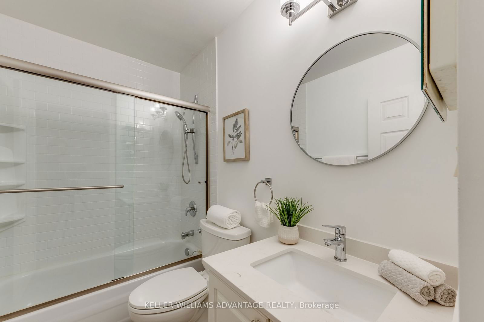 2371 Queen St E, unit 102 for sale - image #26