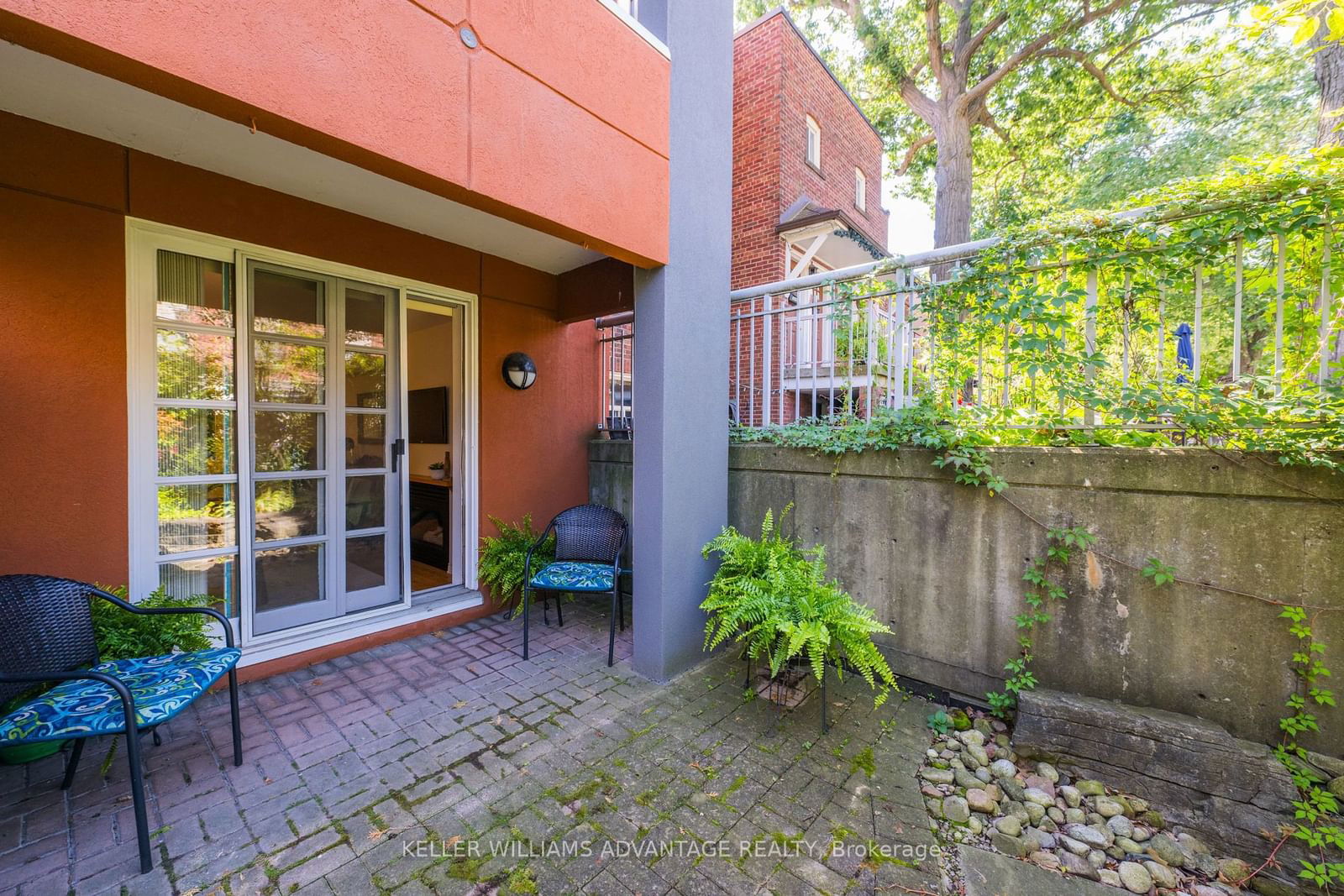 2371 Queen St E, unit 102 for sale - image #34