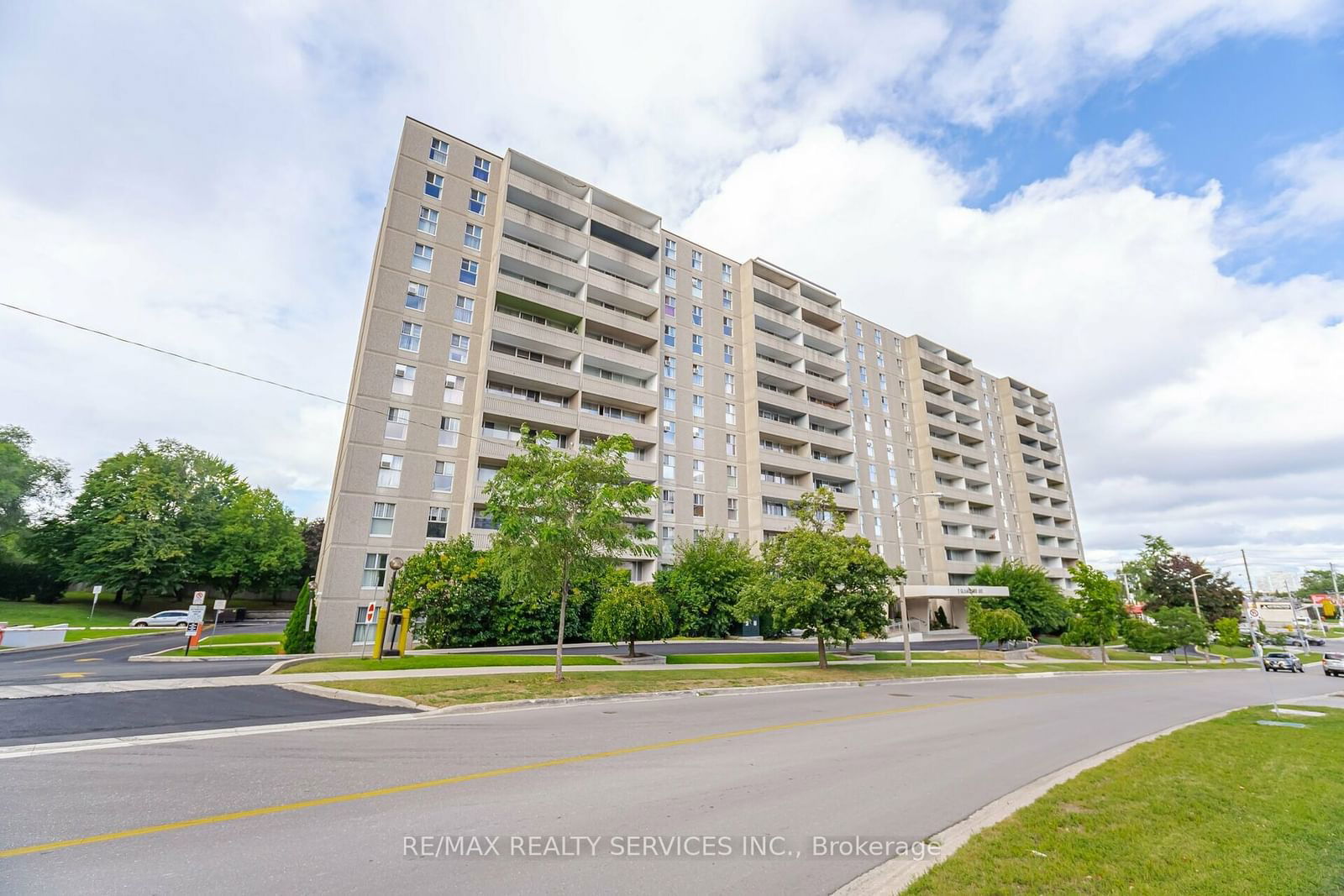 2 Glamorgan Ave, unit 907 for sale - image #1