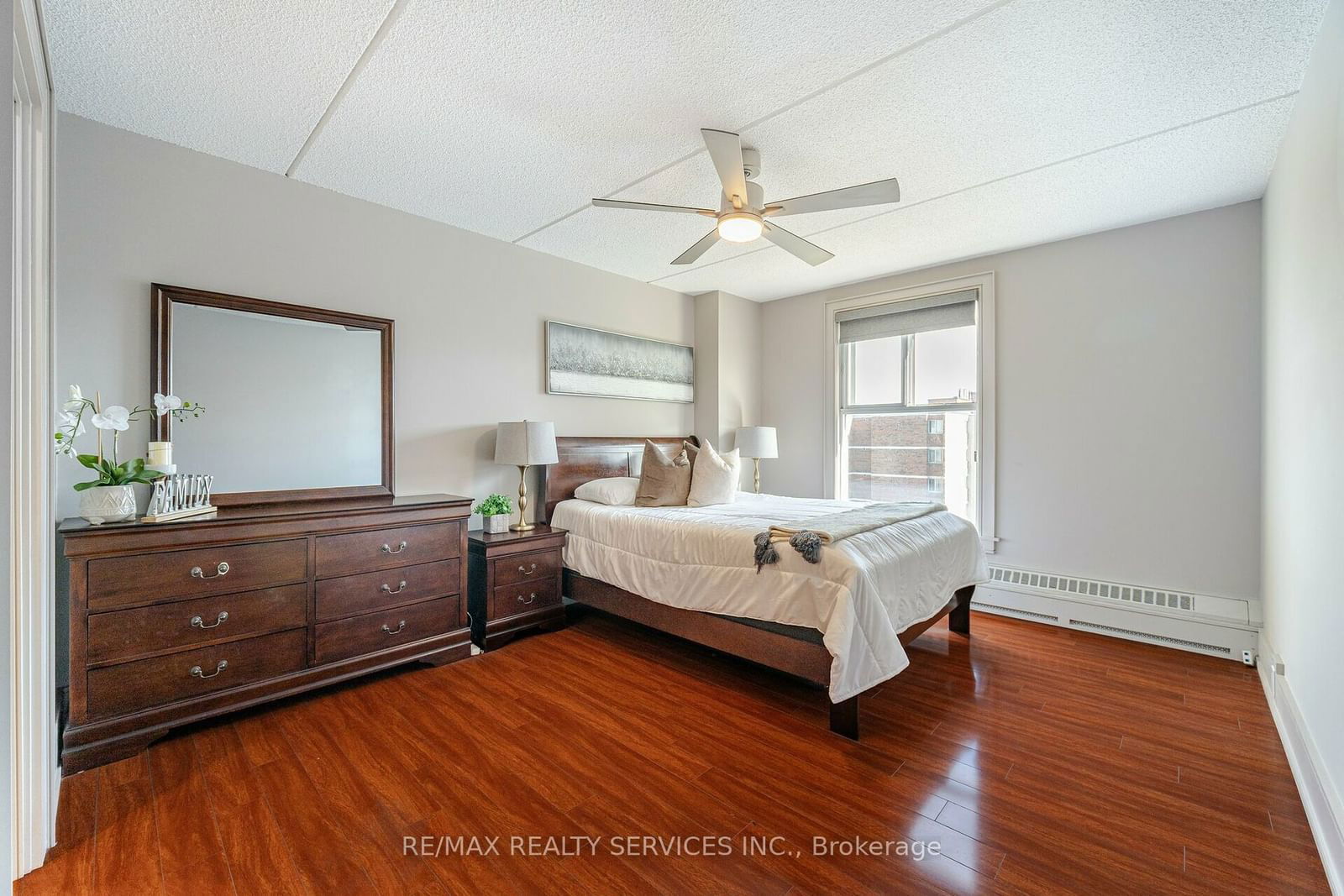 2 Glamorgan Ave, unit 907 for sale - image #13