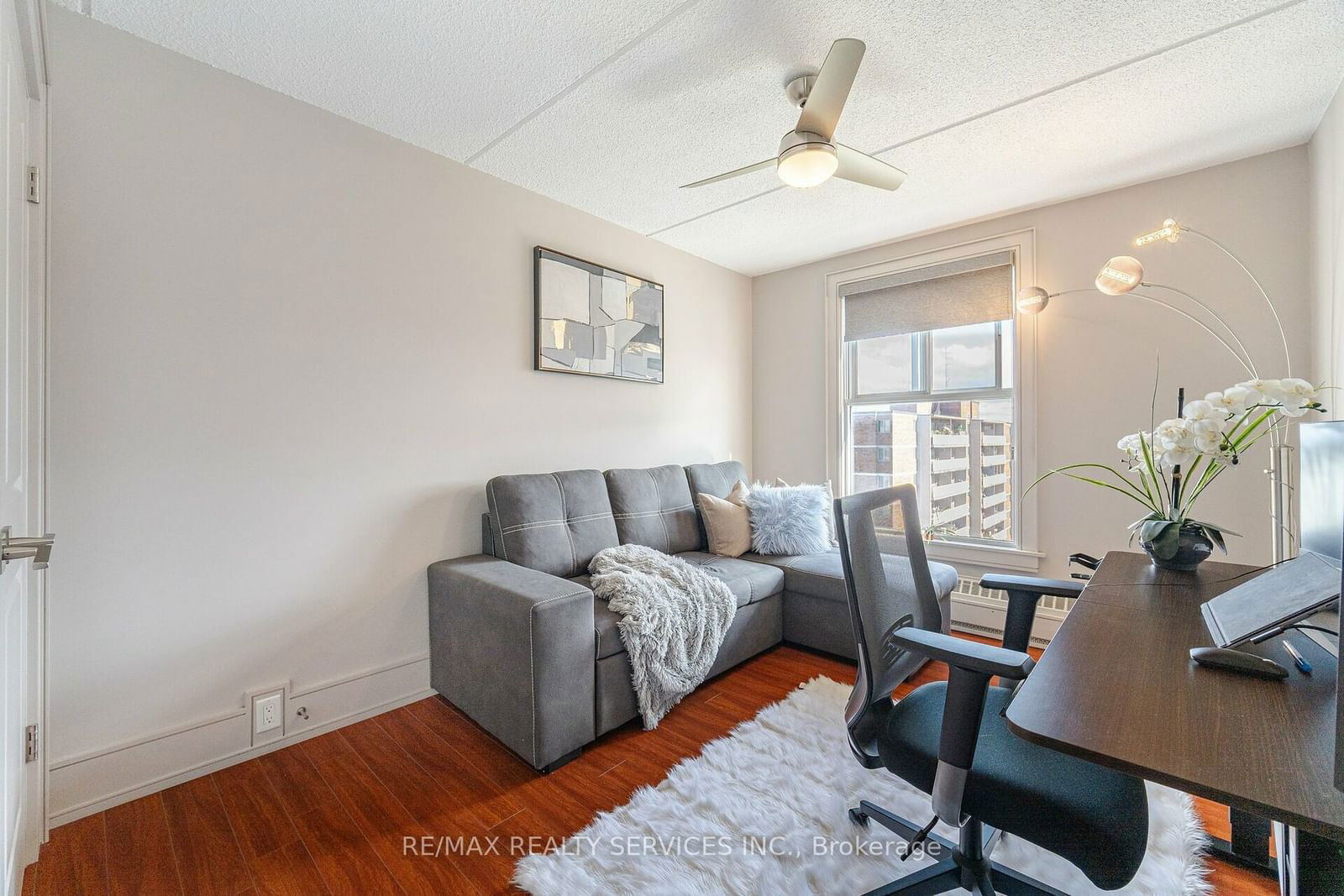 2 Glamorgan Ave, unit 907 for sale