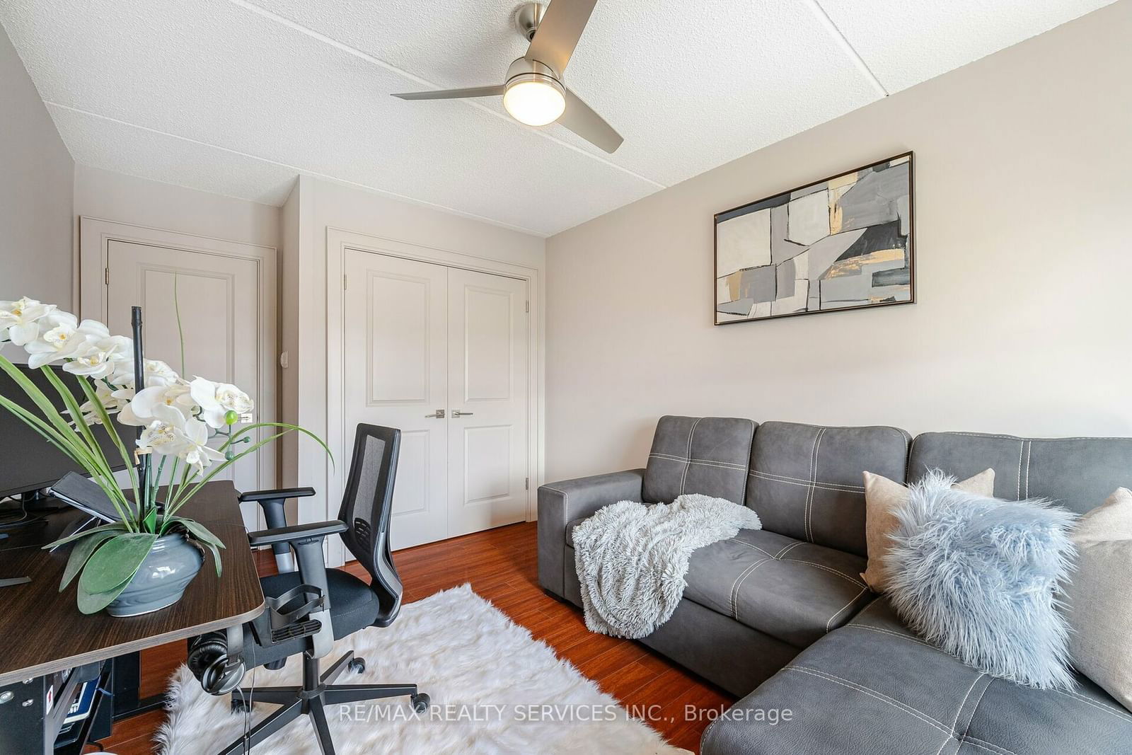 2 Glamorgan Ave, unit 907 for sale - image #18