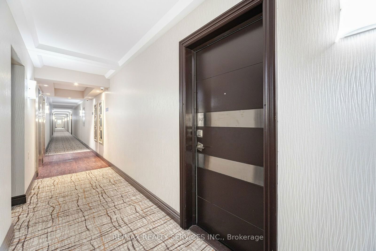 2 Glamorgan Ave, unit 907 for sale - image #3