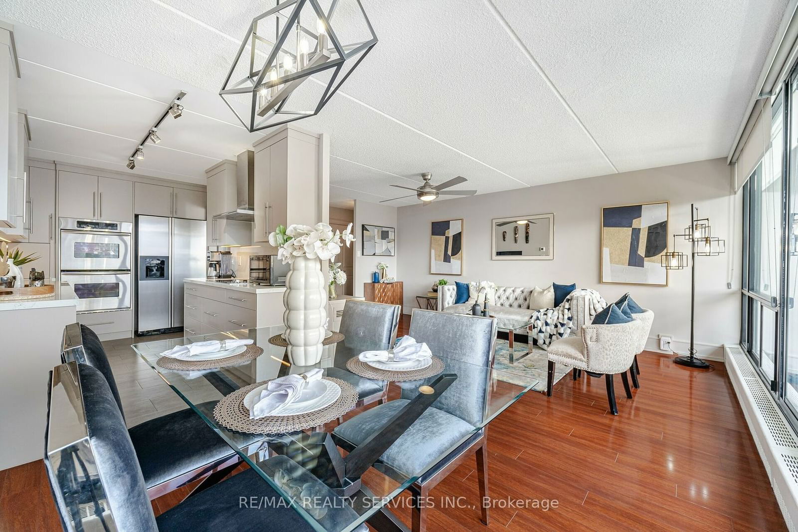 2 Glamorgan Ave, unit 907 for sale - image #7