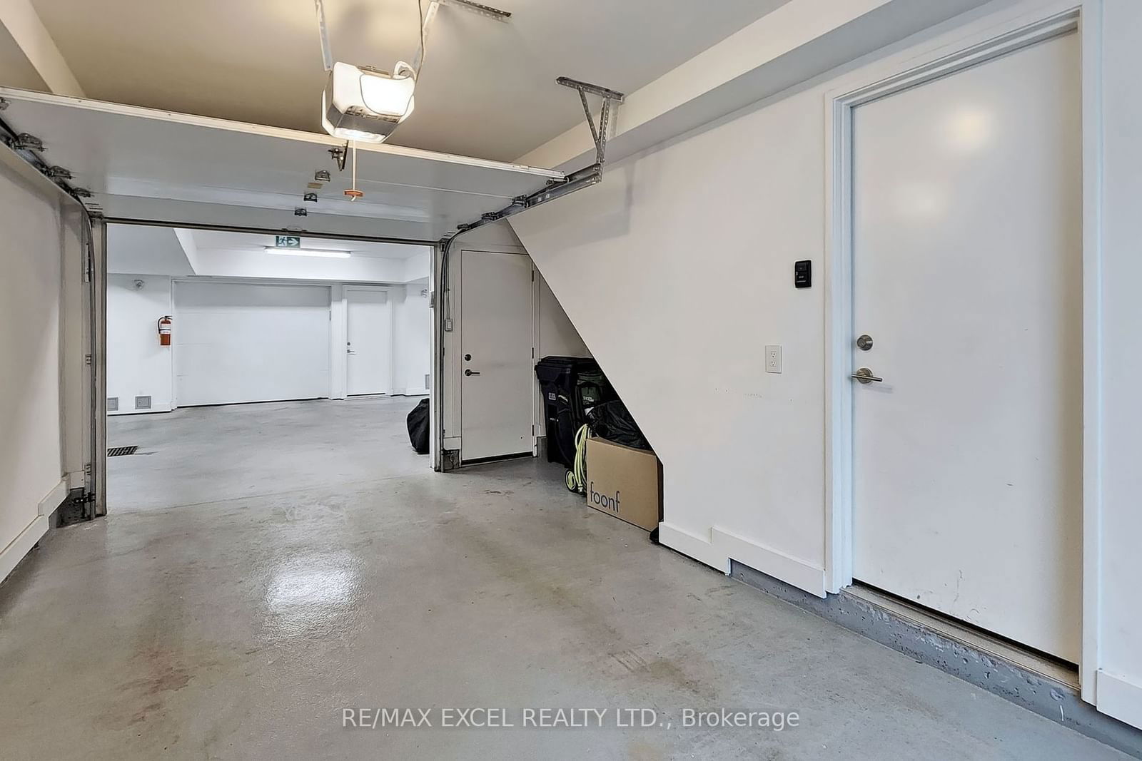 715 Kingston Rd, unit 3 for sale - image #39