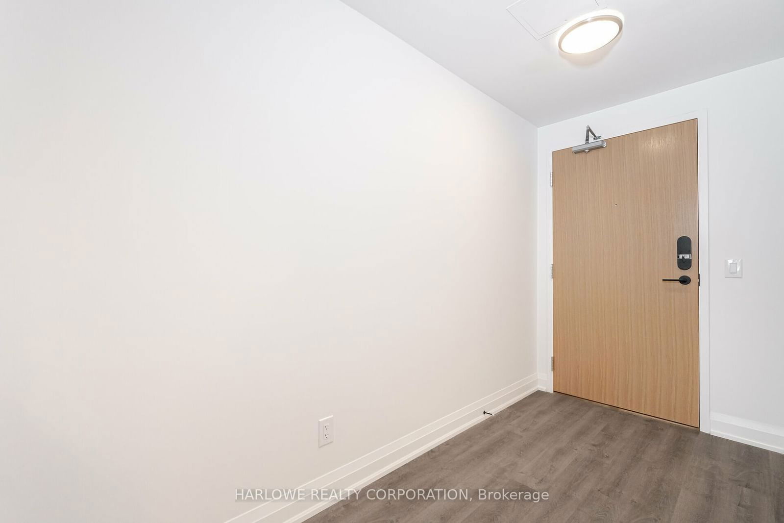 2369 Danforth Ave, unit 811 for rent - image #6