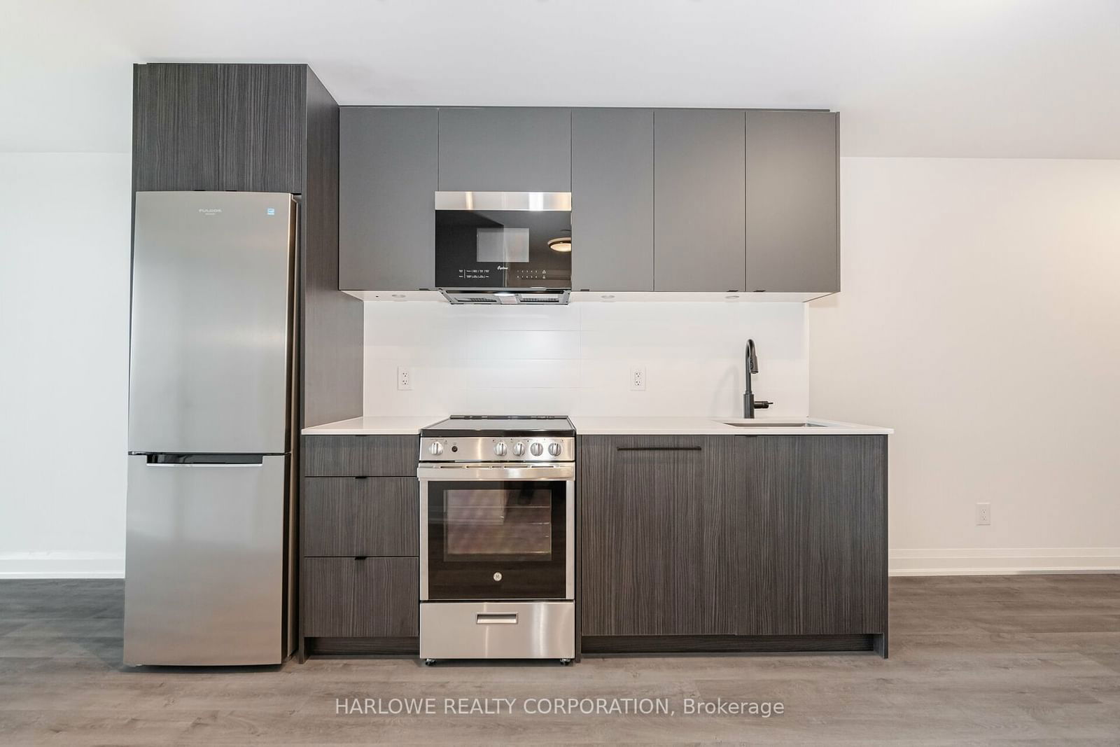 2369 Danforth Ave, unit 811 for rent - image #7