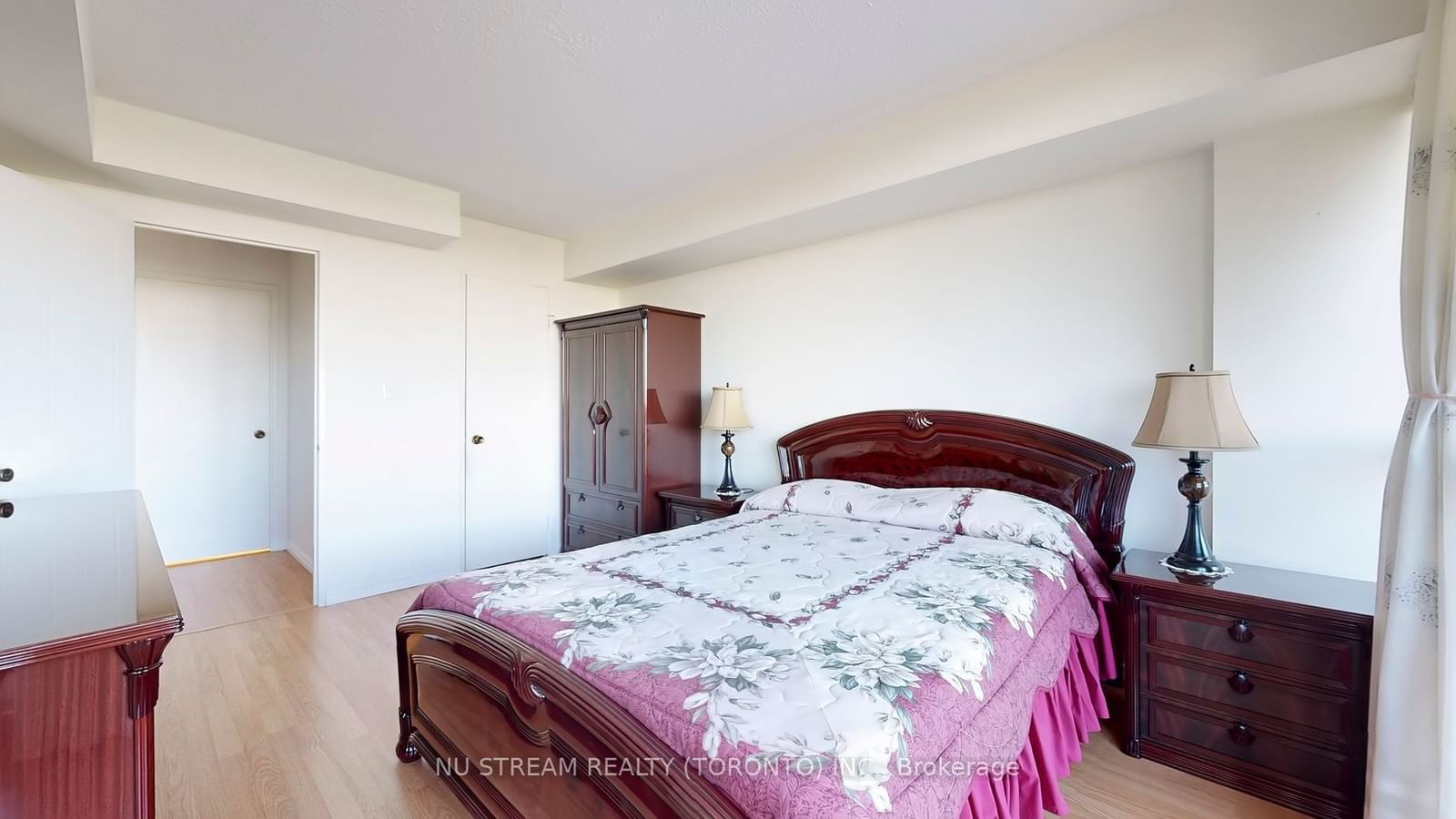 225 Bamburgh Circ, unit 1207 for sale - image #24