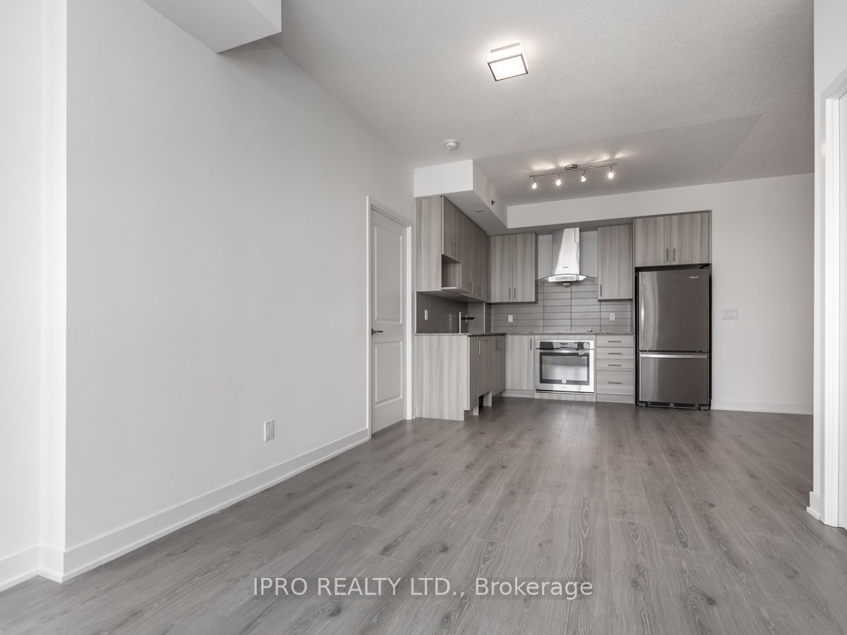 195 Bonis Ave, unit 605 for rent - image #7