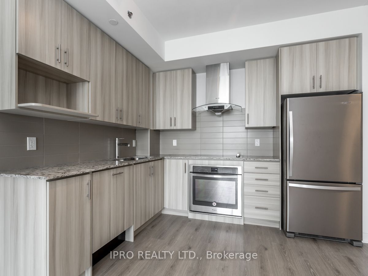 195 Bonis Ave, unit 605 for rent - image #8