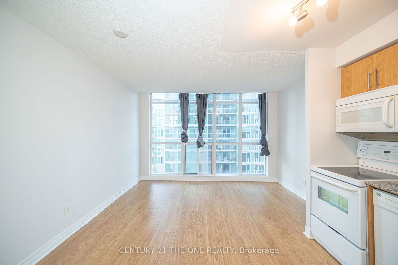 50 Town Centre Crt, unit 605 for sale - image #5