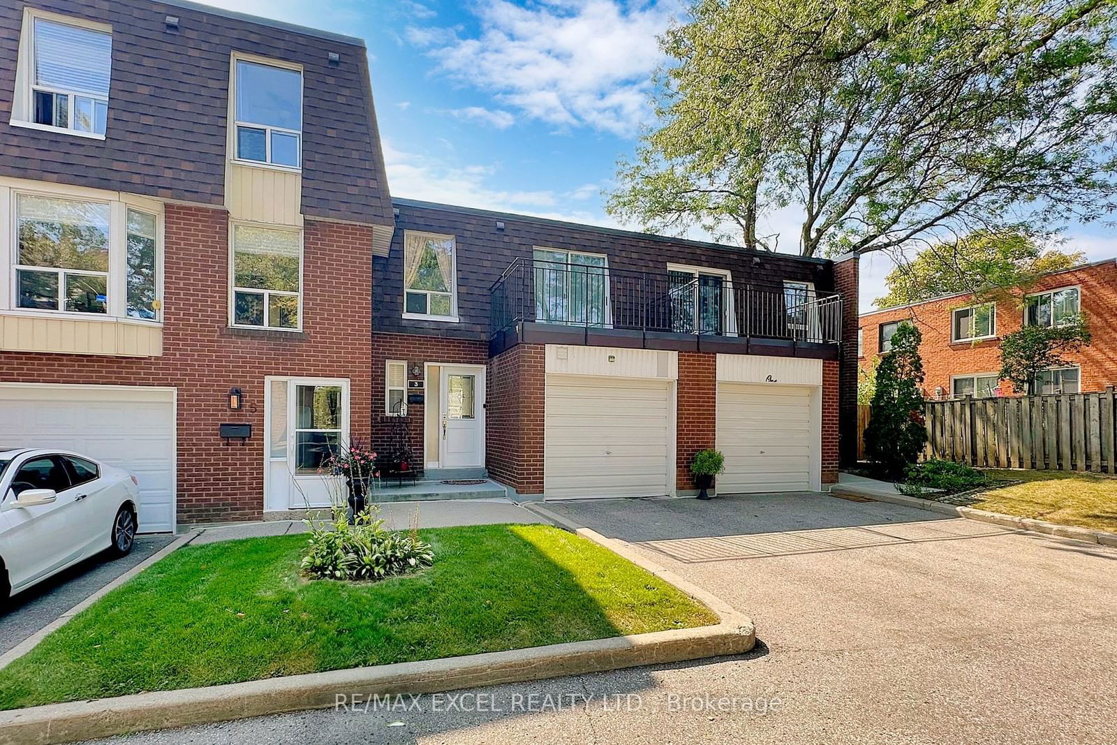 Bridletowne Circle Townhomes, Scarborough, Toronto