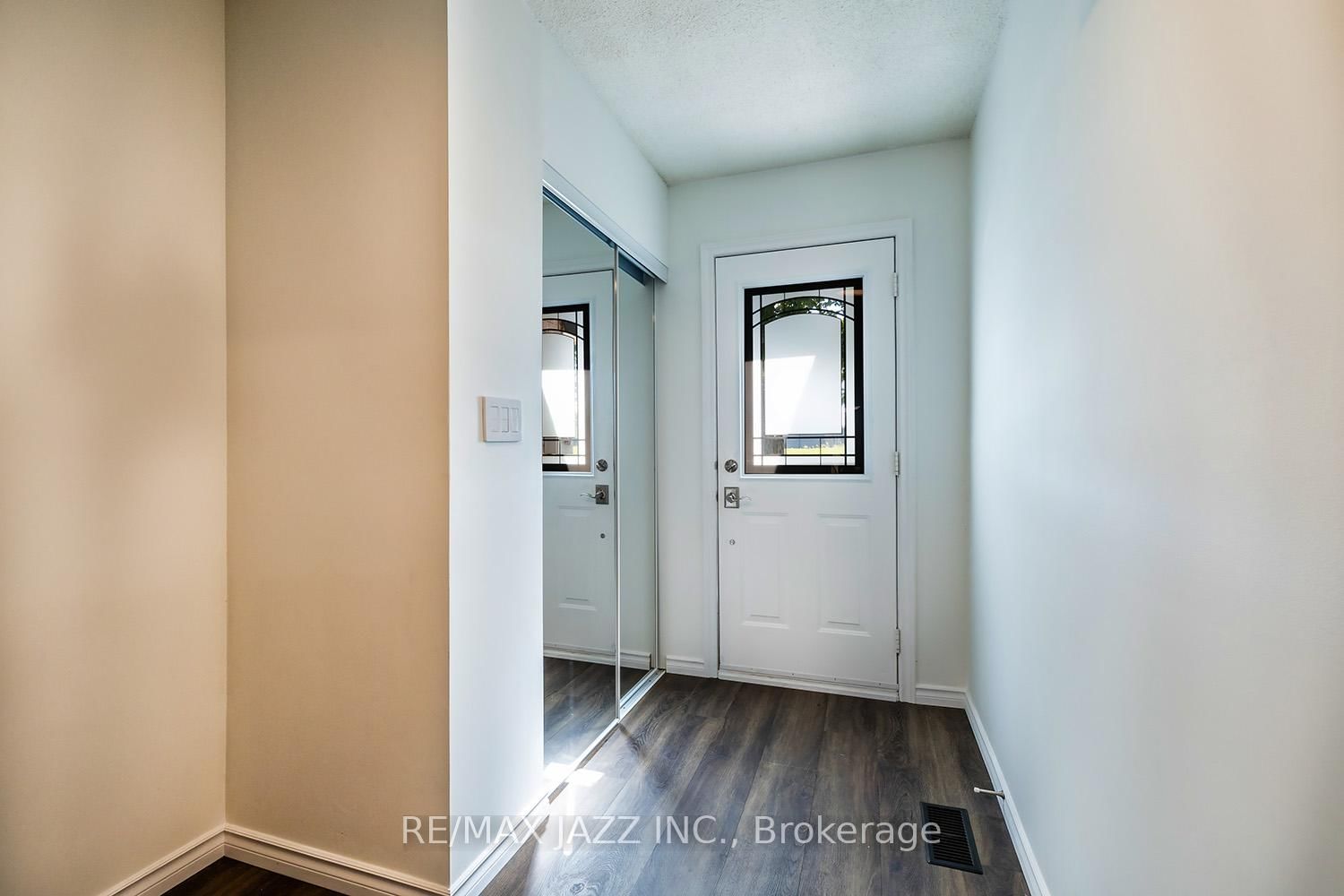 927 Burns St W, unit 21 for sale - image #10