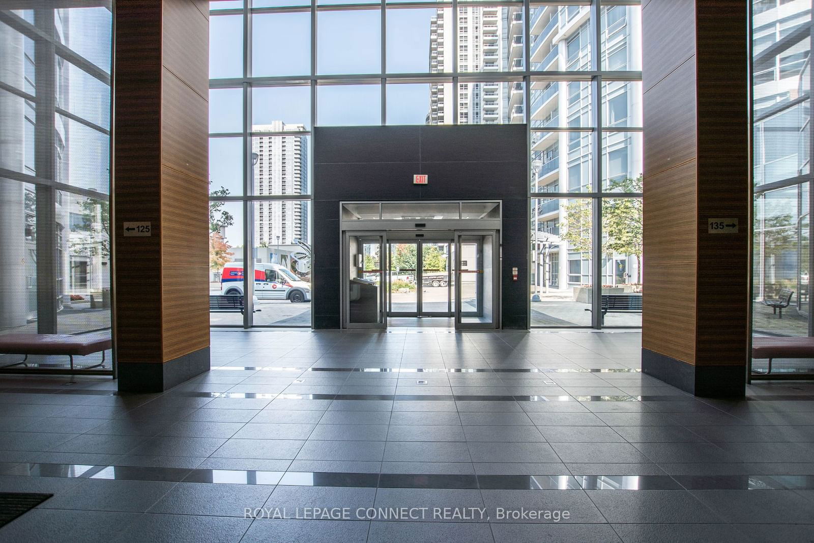 125 Village Green Sq, unit 608 for sale - image #4