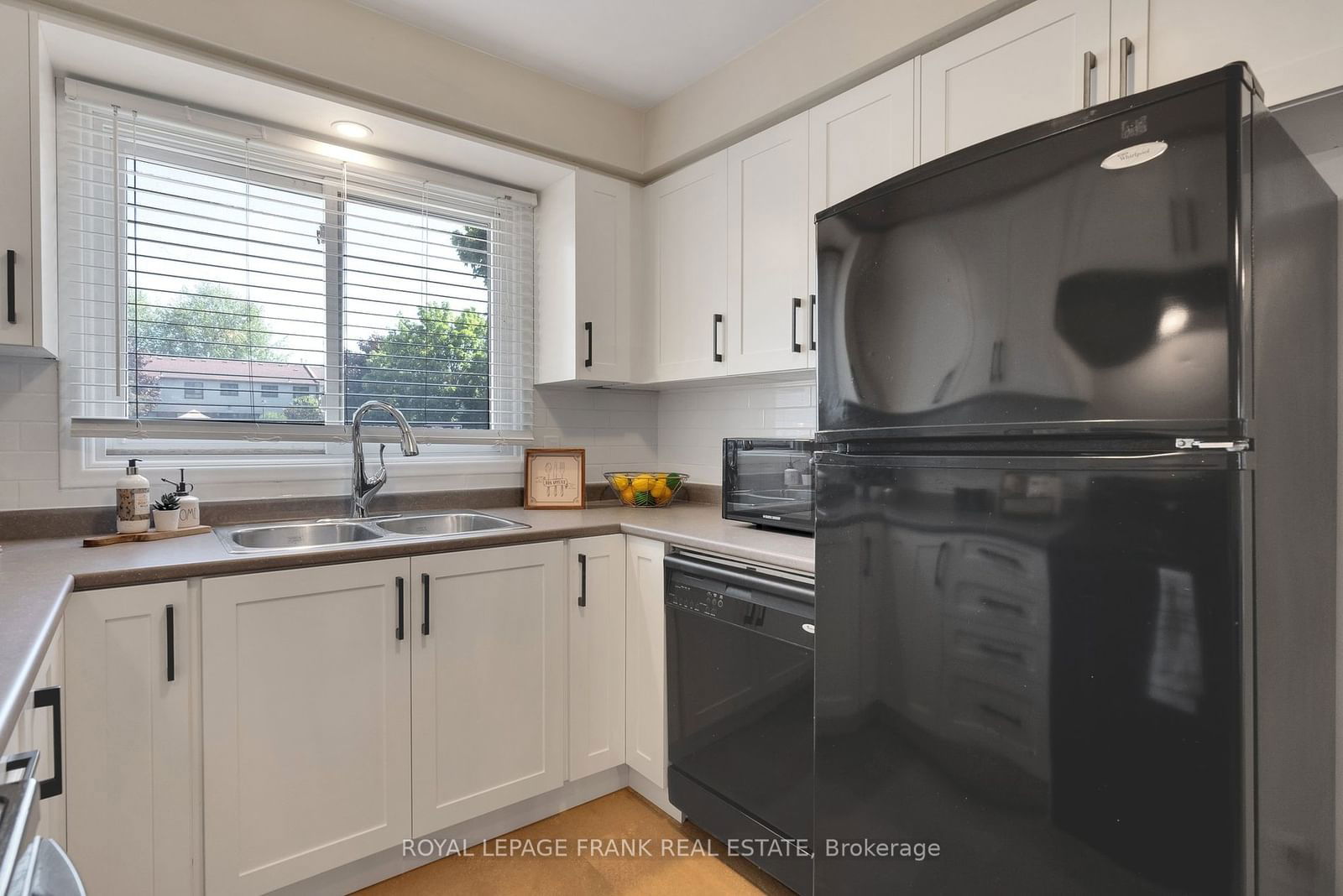 960 Glen St, unit 10 for sale - image #7