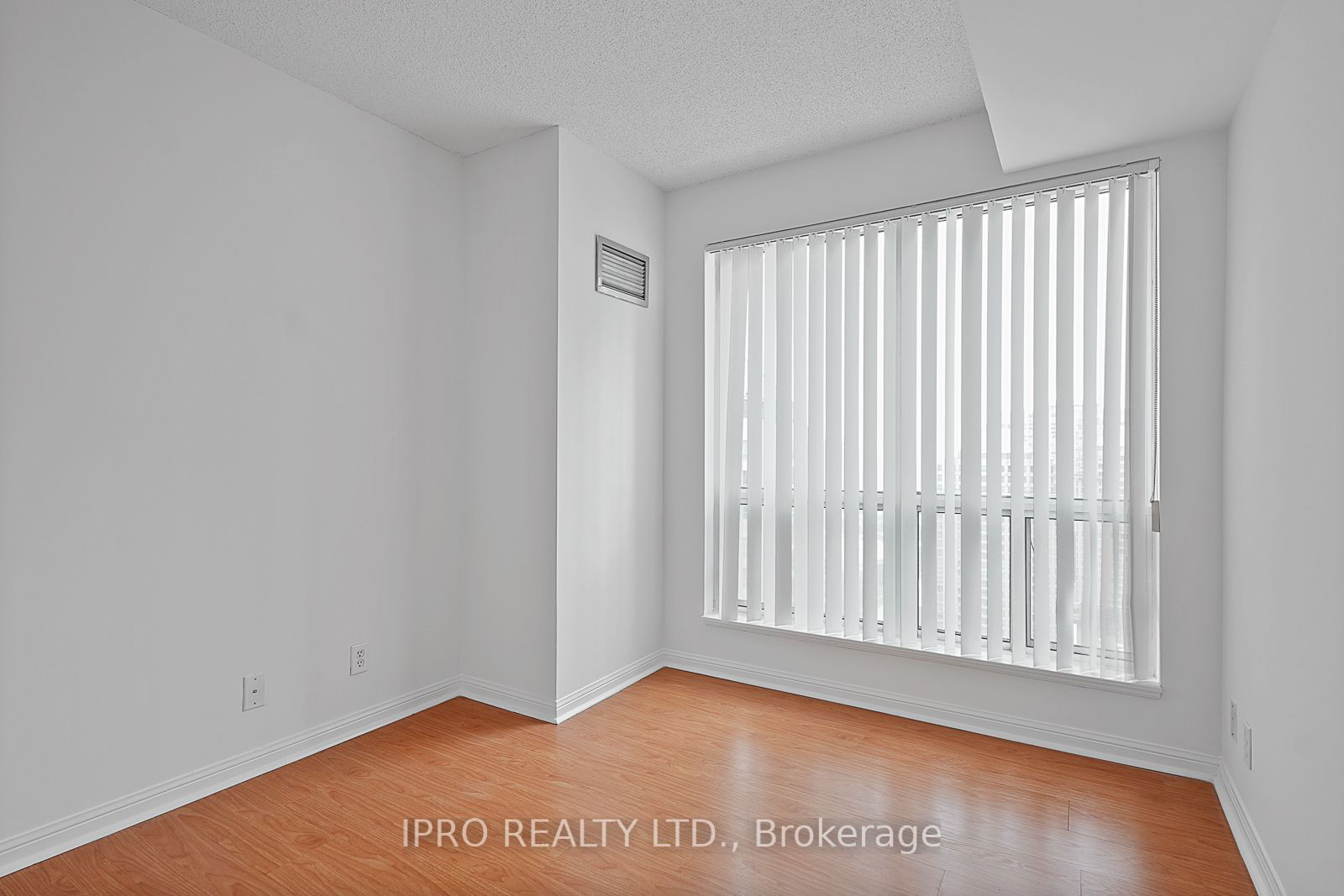 11 Lee Centre Dr, unit PH208 for sale - image #25