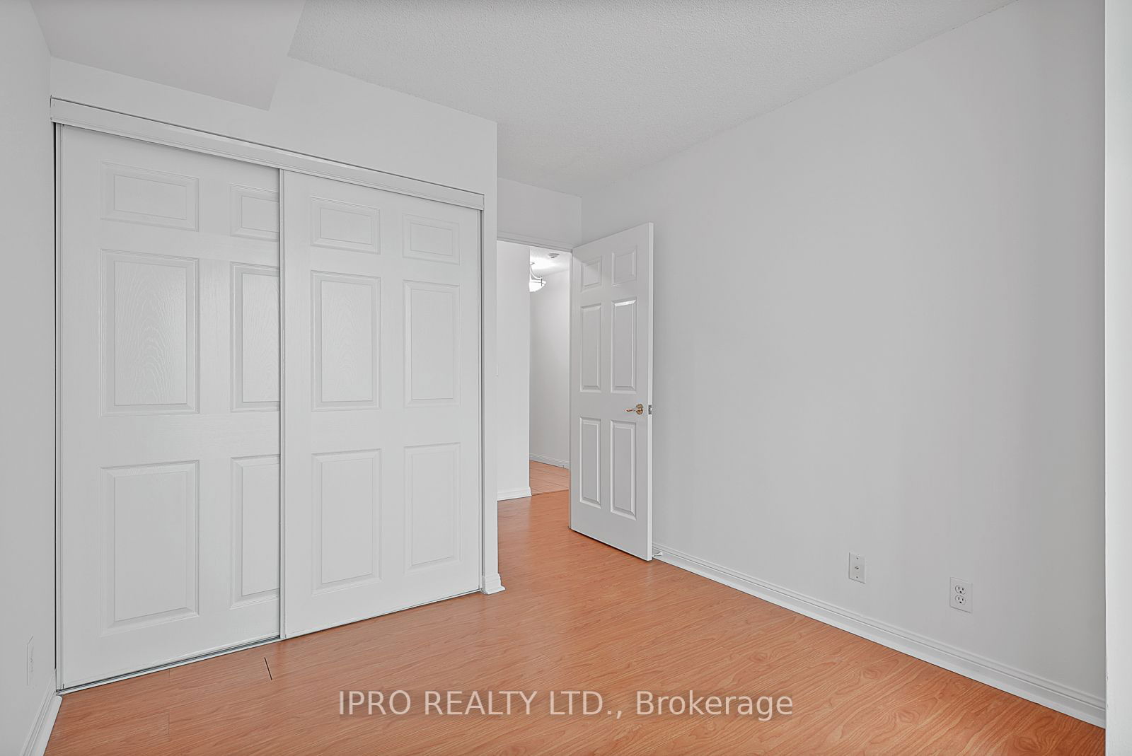 11 Lee Centre Dr, unit PH208 for sale