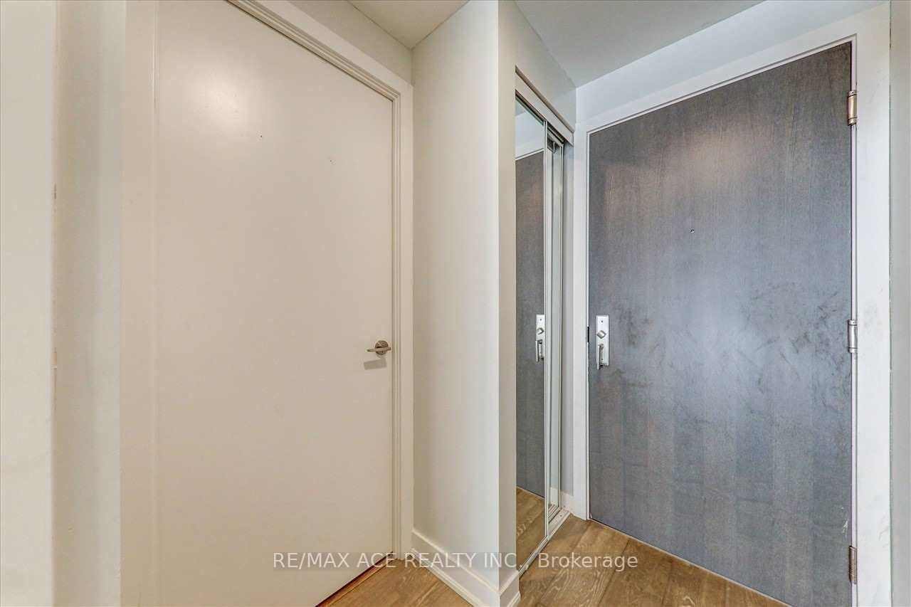 1960 Queens St E, unit 206 for sale - image #6