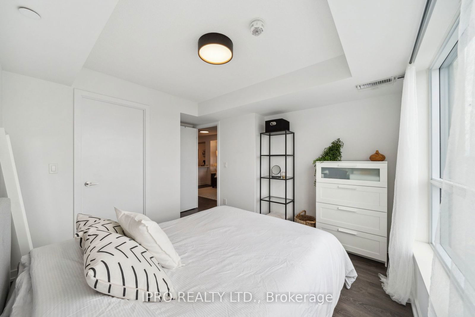 8 Trent Ave, unit 513 for sale - image #19