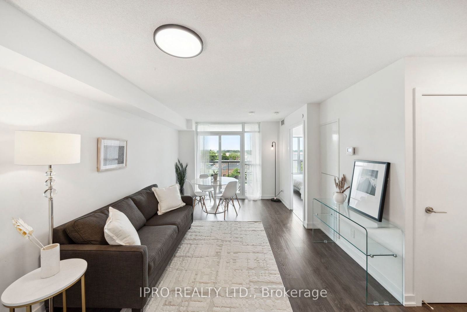 8 Trent Ave, unit 513 for sale