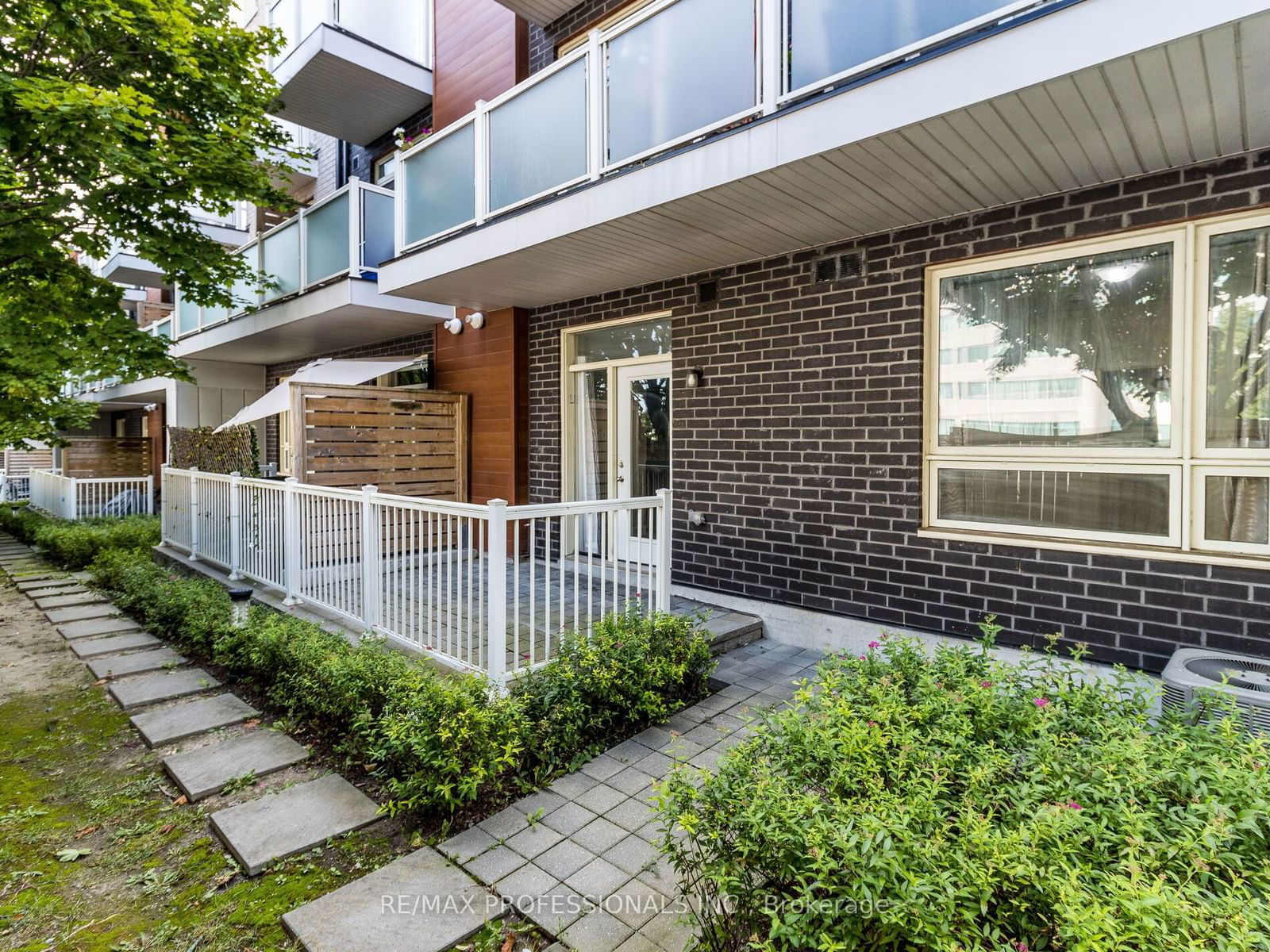 1365 Neilson Rd, unit 8 for sale - image #21