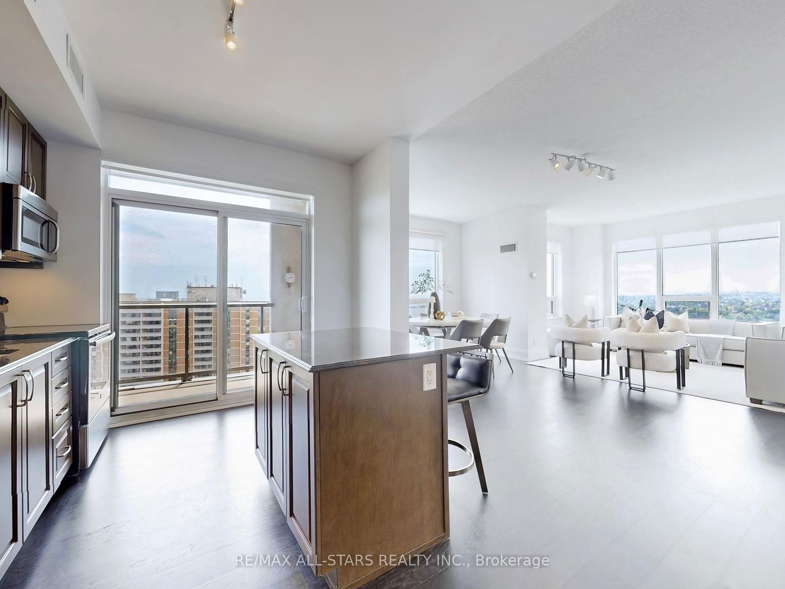 1215 Bayly St, unit LPH05 for sale - image #14