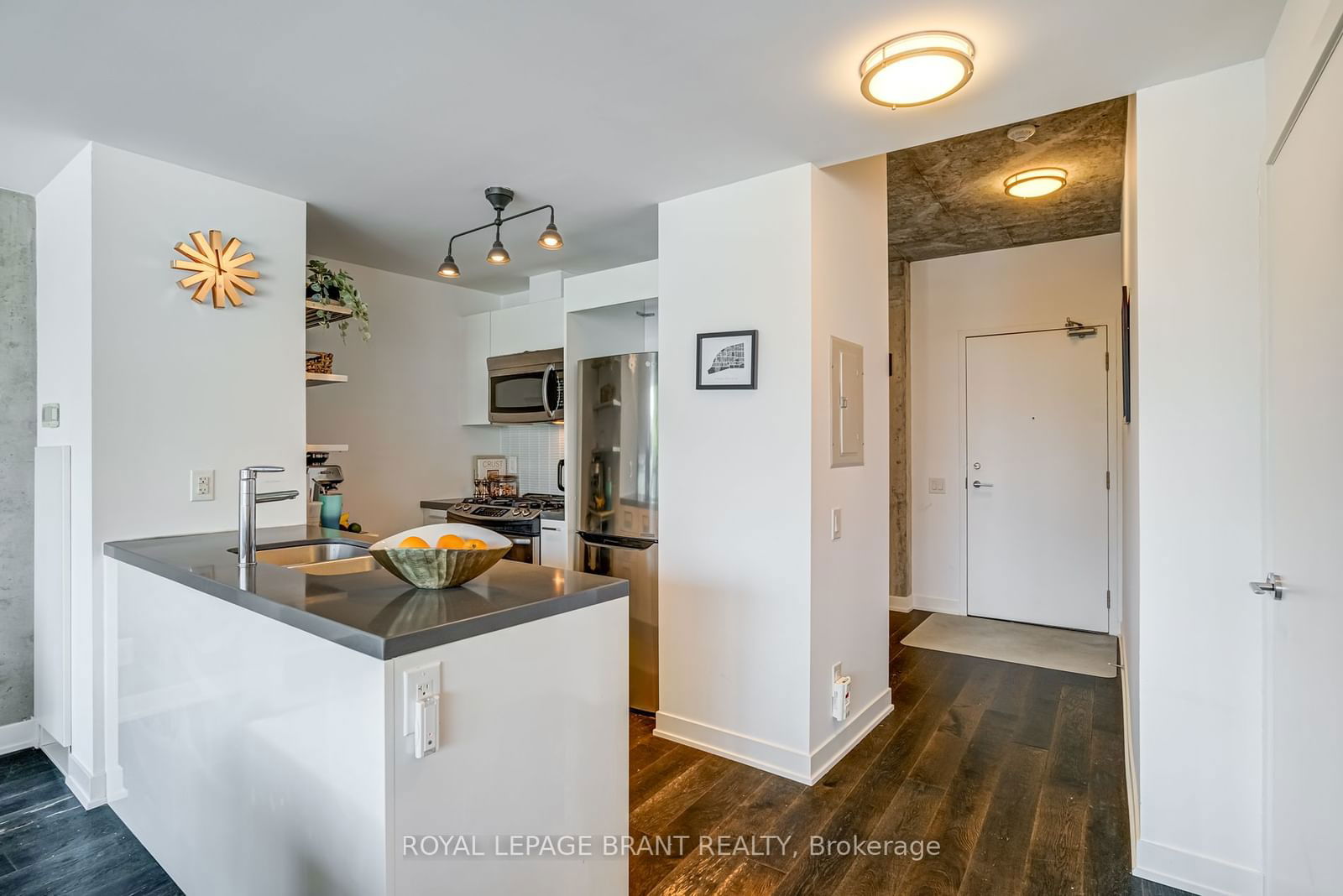 319 Carlaw Ave, unit #414 for sale - image #4