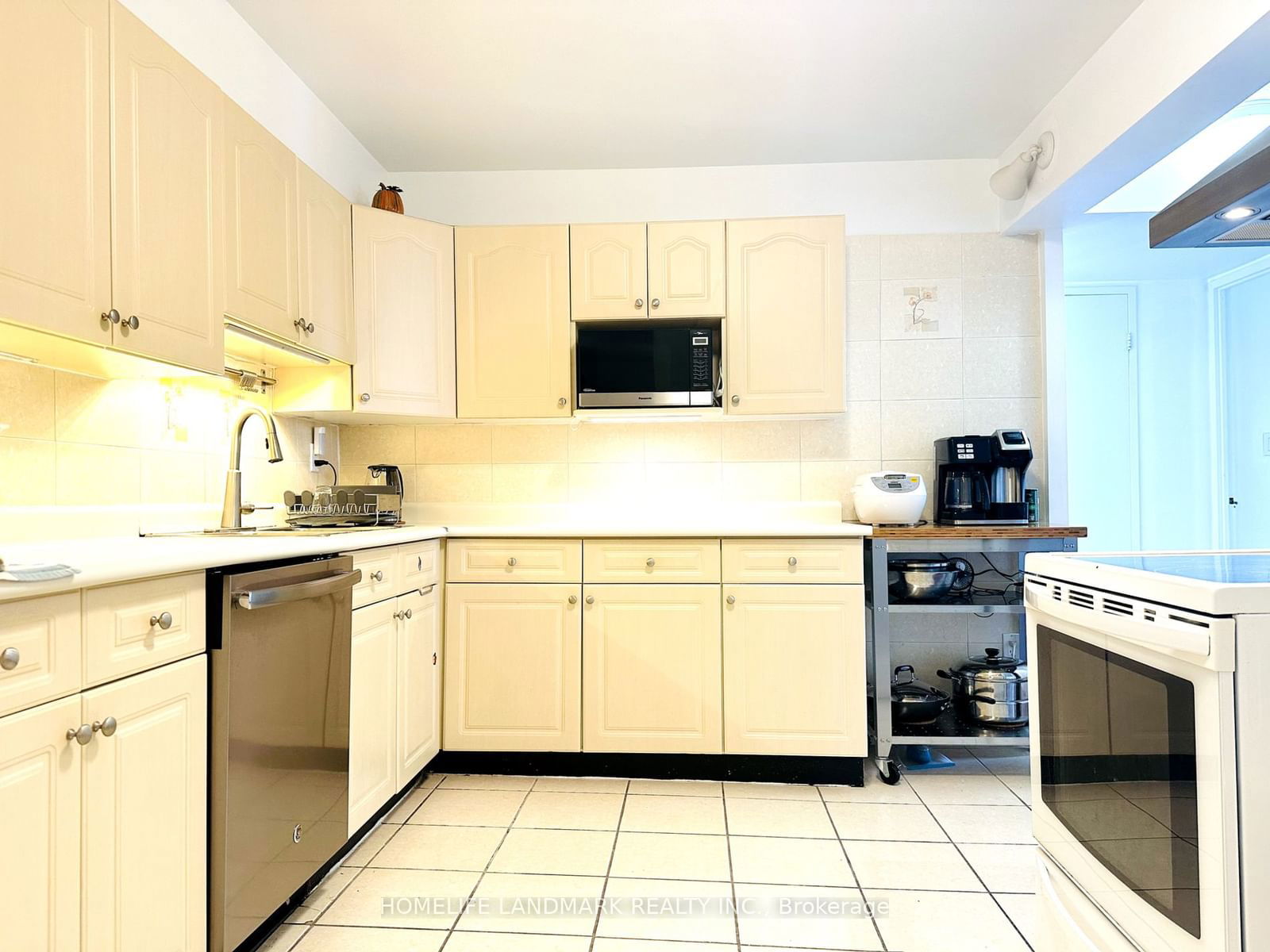 75 Bamburgh Circ, unit 1018 for sale - image #38