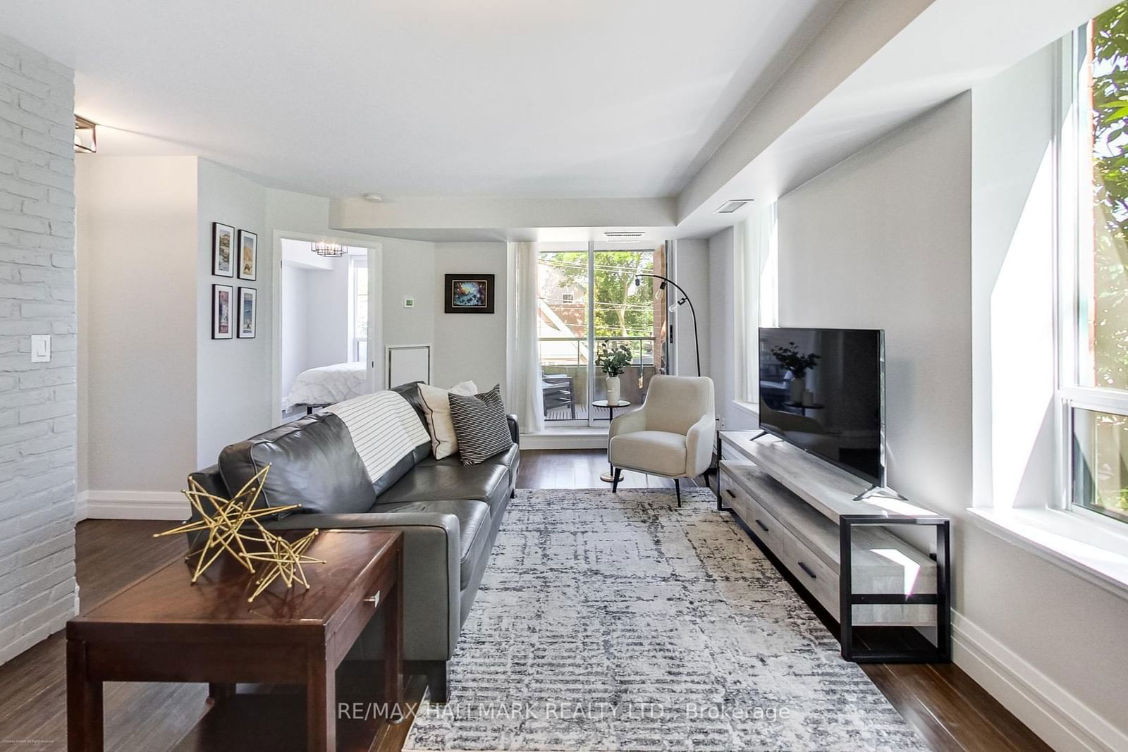 1733 Queen St E, unit 220 for sale - image #10