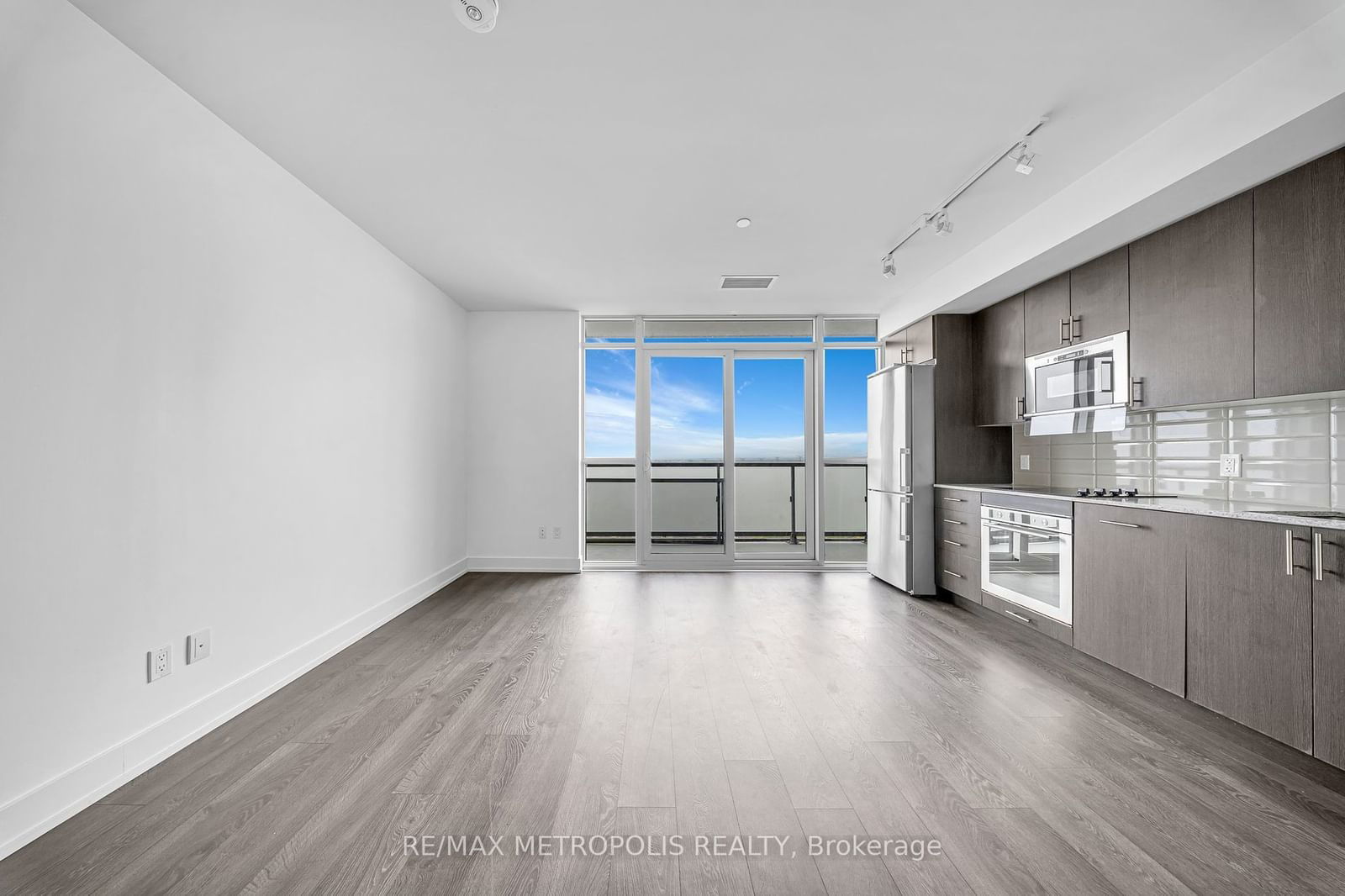 2550 Simcoe St N, unit 1720 for sale - image #5