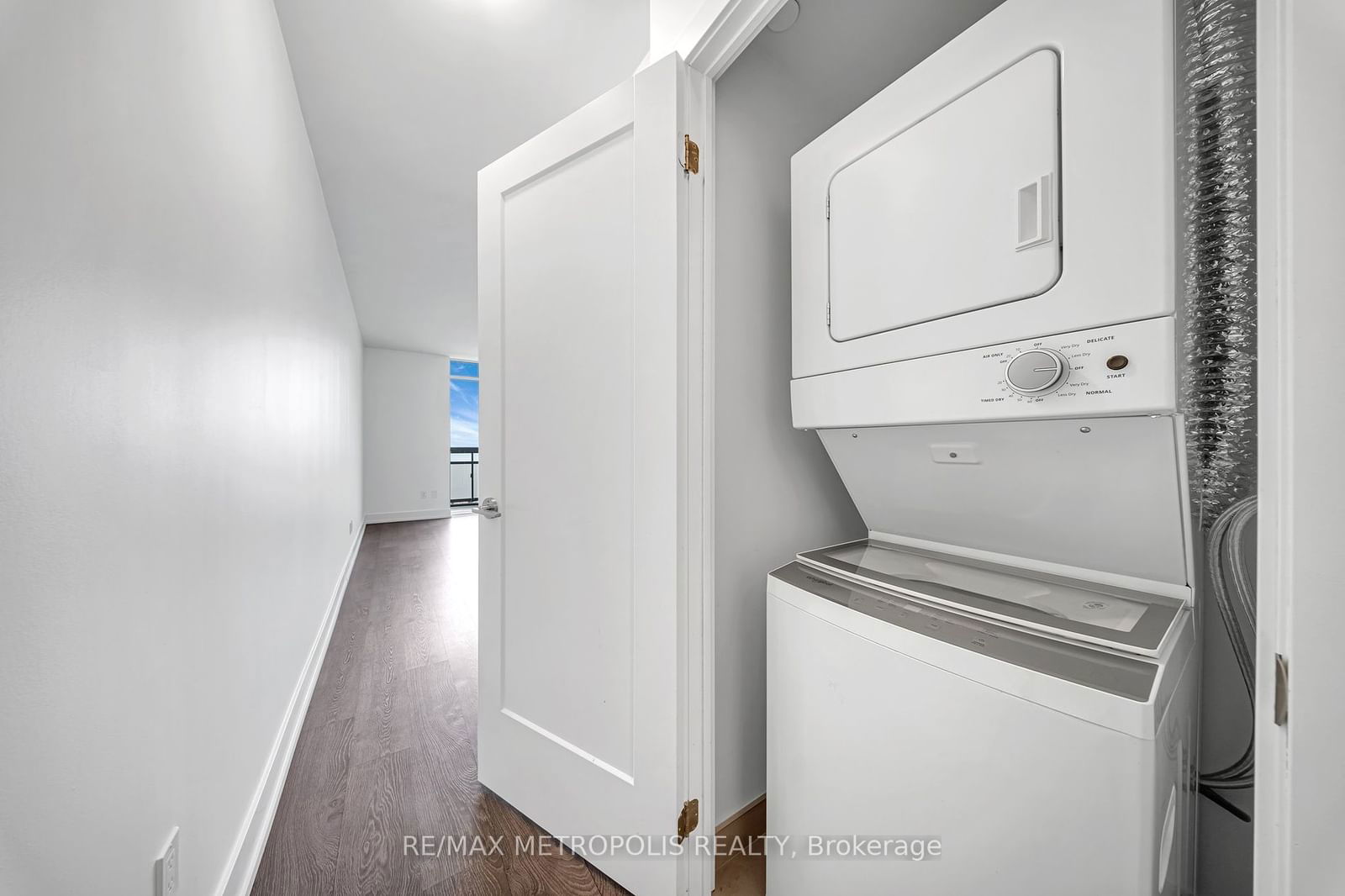 2550 Simcoe St N, unit 1720 for sale - image #6