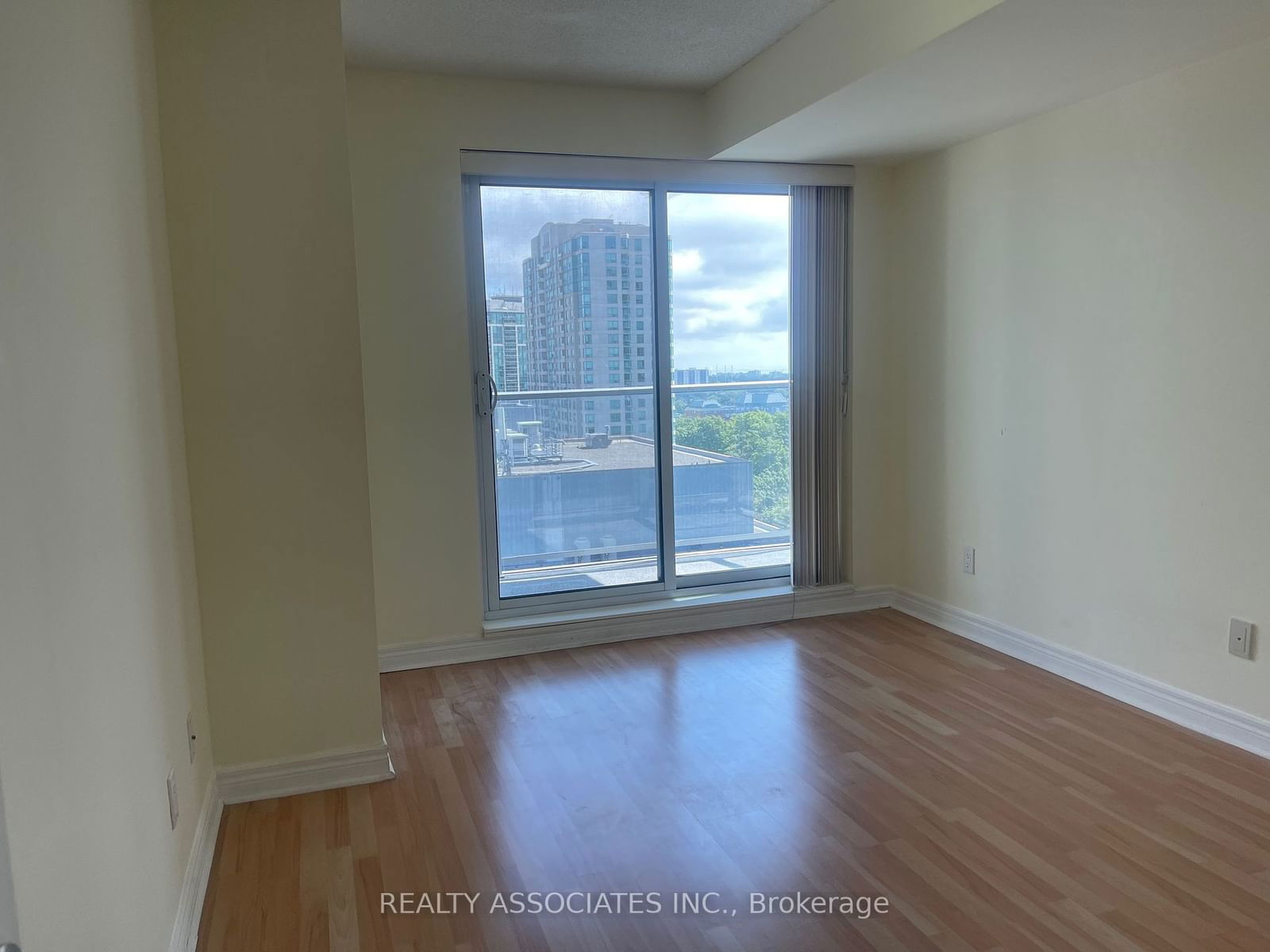 70 Town Centre Crt, unit 1603 for sale