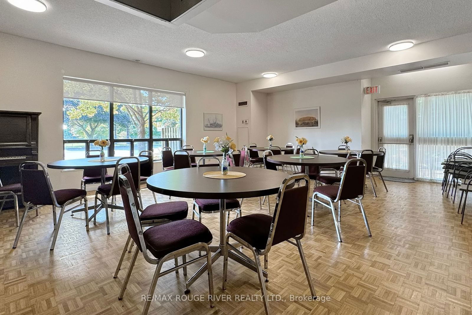 3734 St Clair Ave E, unit 303 for sale - image #17