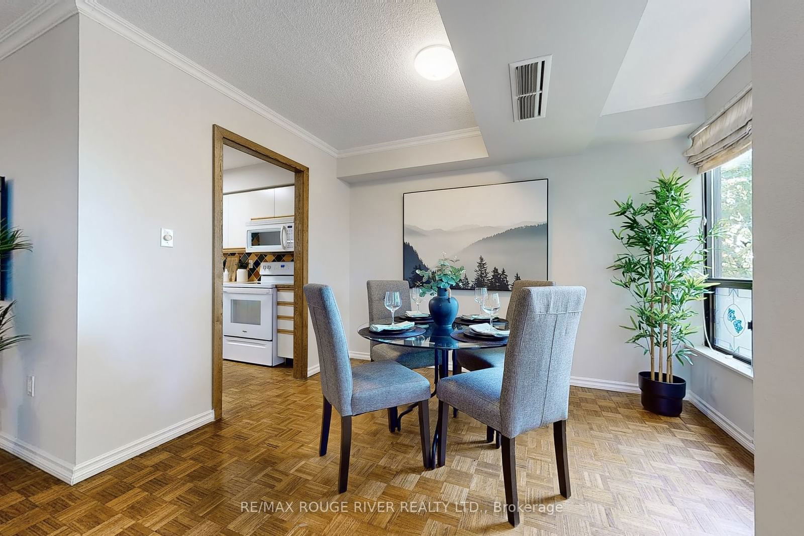 3734 St Clair Ave E, unit 303 for sale - image #5