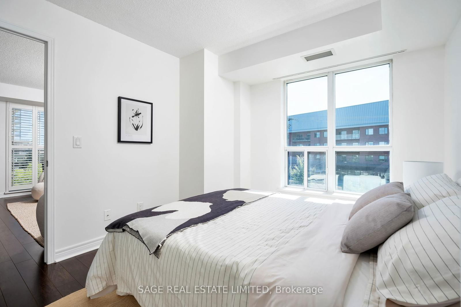 60 Fairfax Cres, unit 309 for sale - image #21