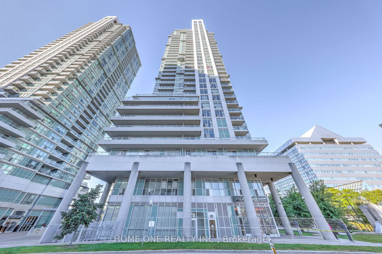 70 Town Centre Crt, unit Ph 3504 for sale