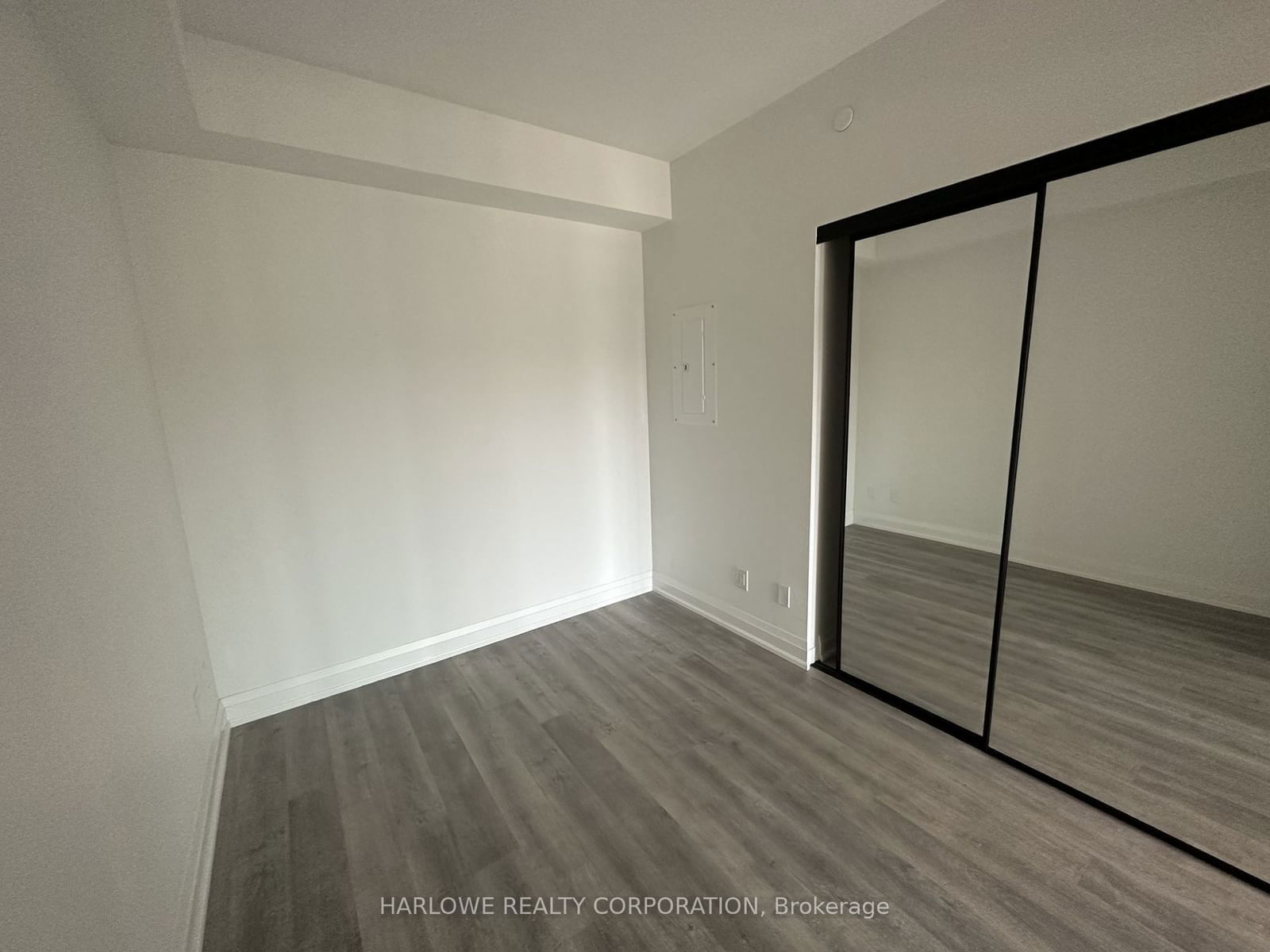 2369 Danforth Ave, unit 605 for rent - image #7