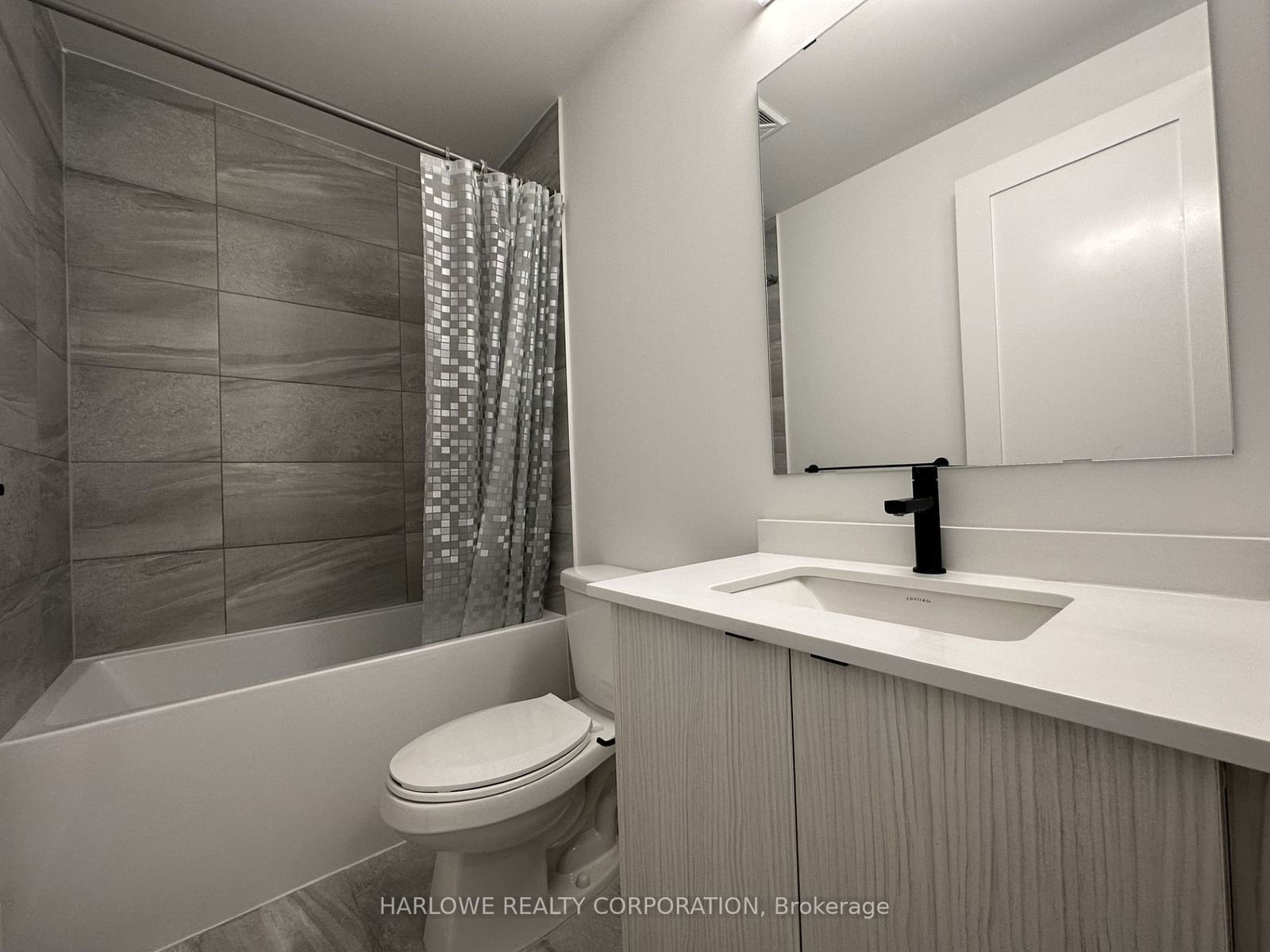 2369 Danforth Ave, unit 605 for rent - image #8