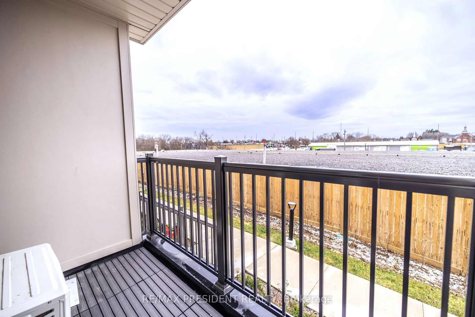 480 Beresford Path, unit 17 for sale - image #3